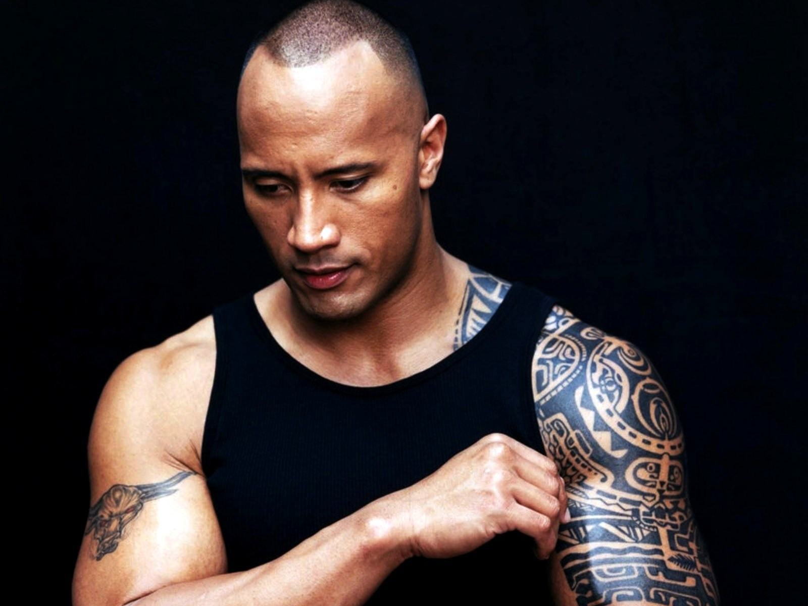 1600x1200 Yakuza tattoo on his arm Desktop wallpaper 640x480