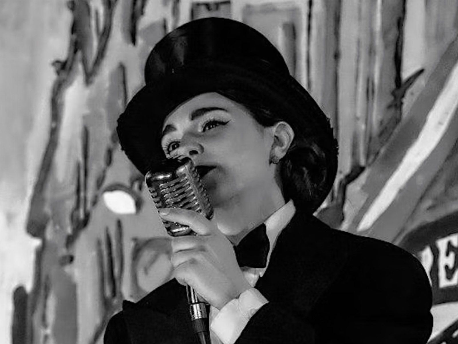 1600x1200 Edith Piaf, Love & No Regrets Tickets