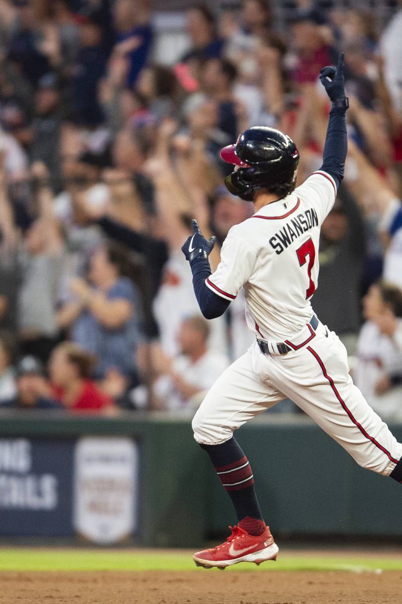 800x1200 Braves Sweep Mets, Take 2 Game Lead In East With 3 Remaining.