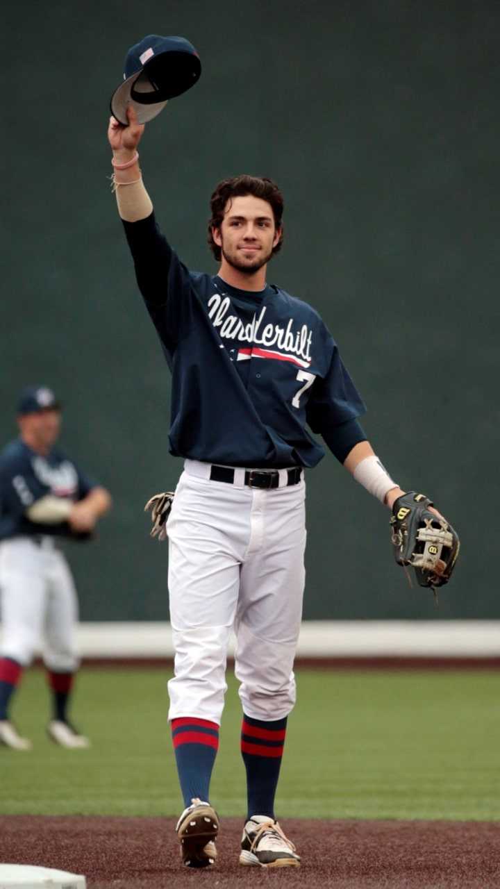 720x1280 Dansby Swanson Wallpaper