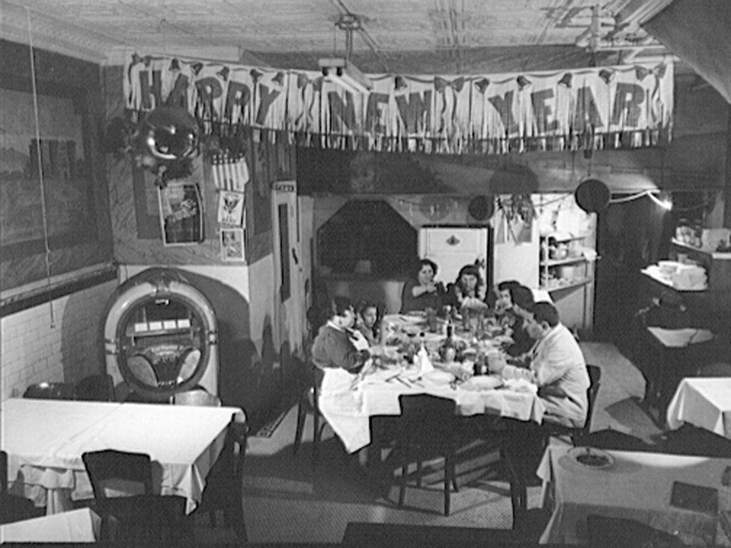 1024x768 Italian Cafe Wallpaper
