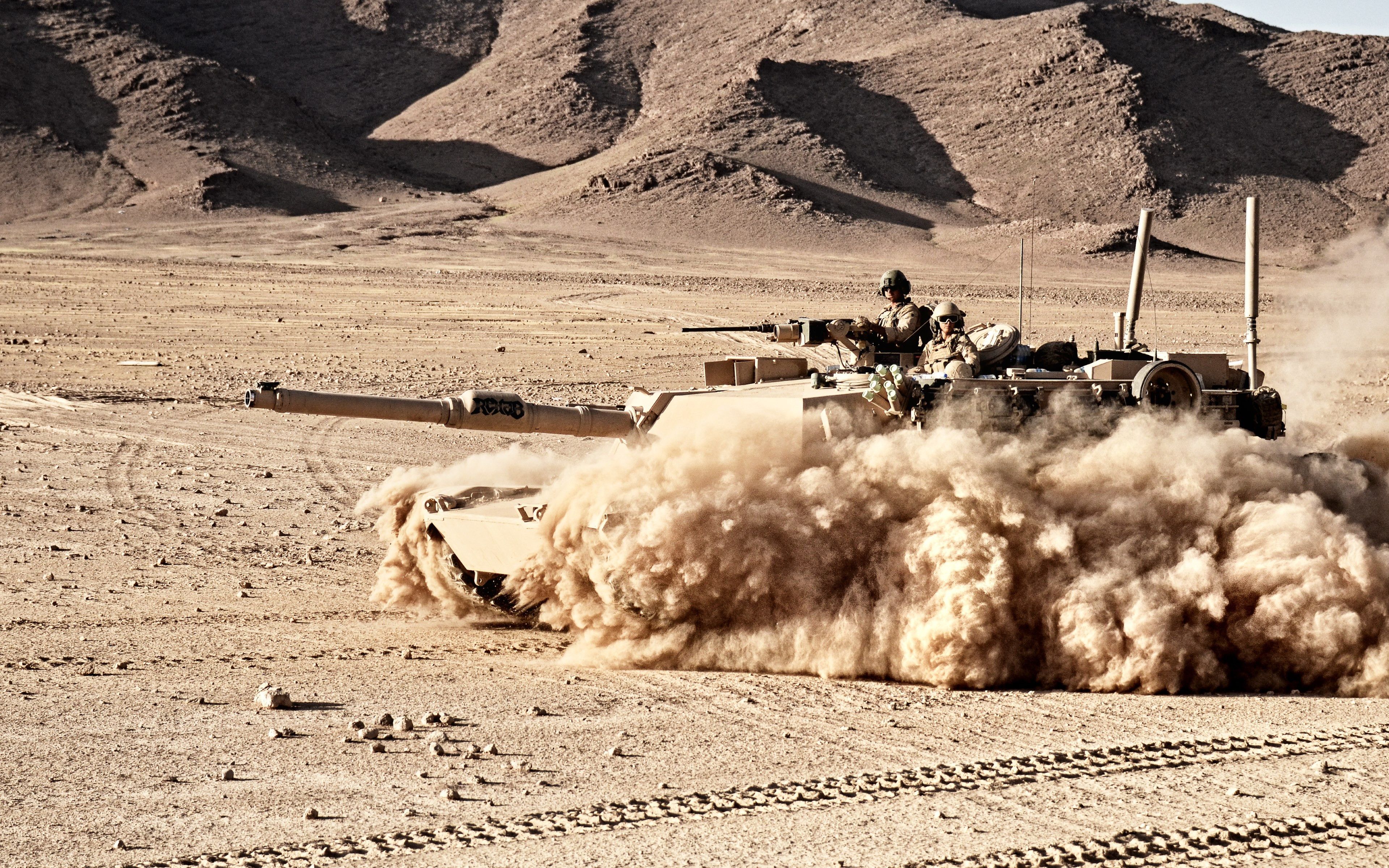 3840x2400 wallpaper: M1A1 Abrams tank 3840x2400