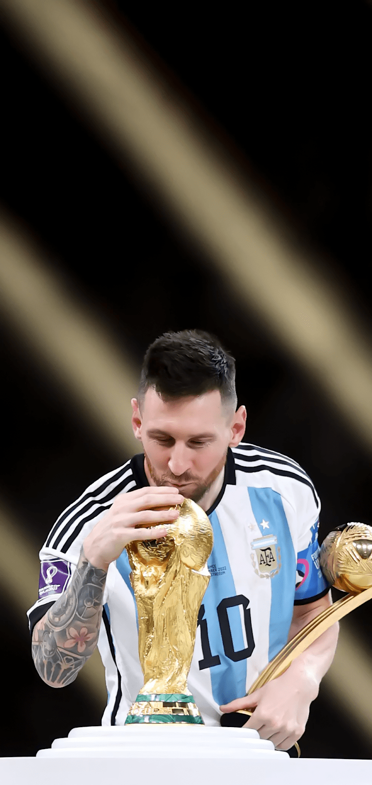 758x1600 Lionel Messi World Cup Wallpaper