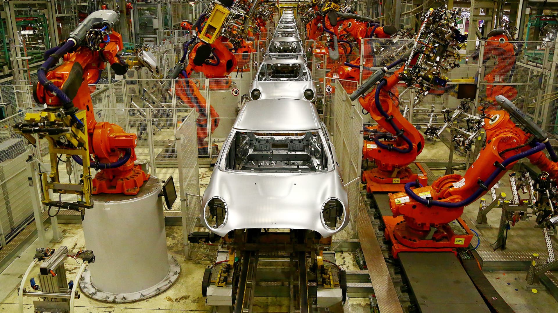 1920x1080 Industrial robots that build cars can