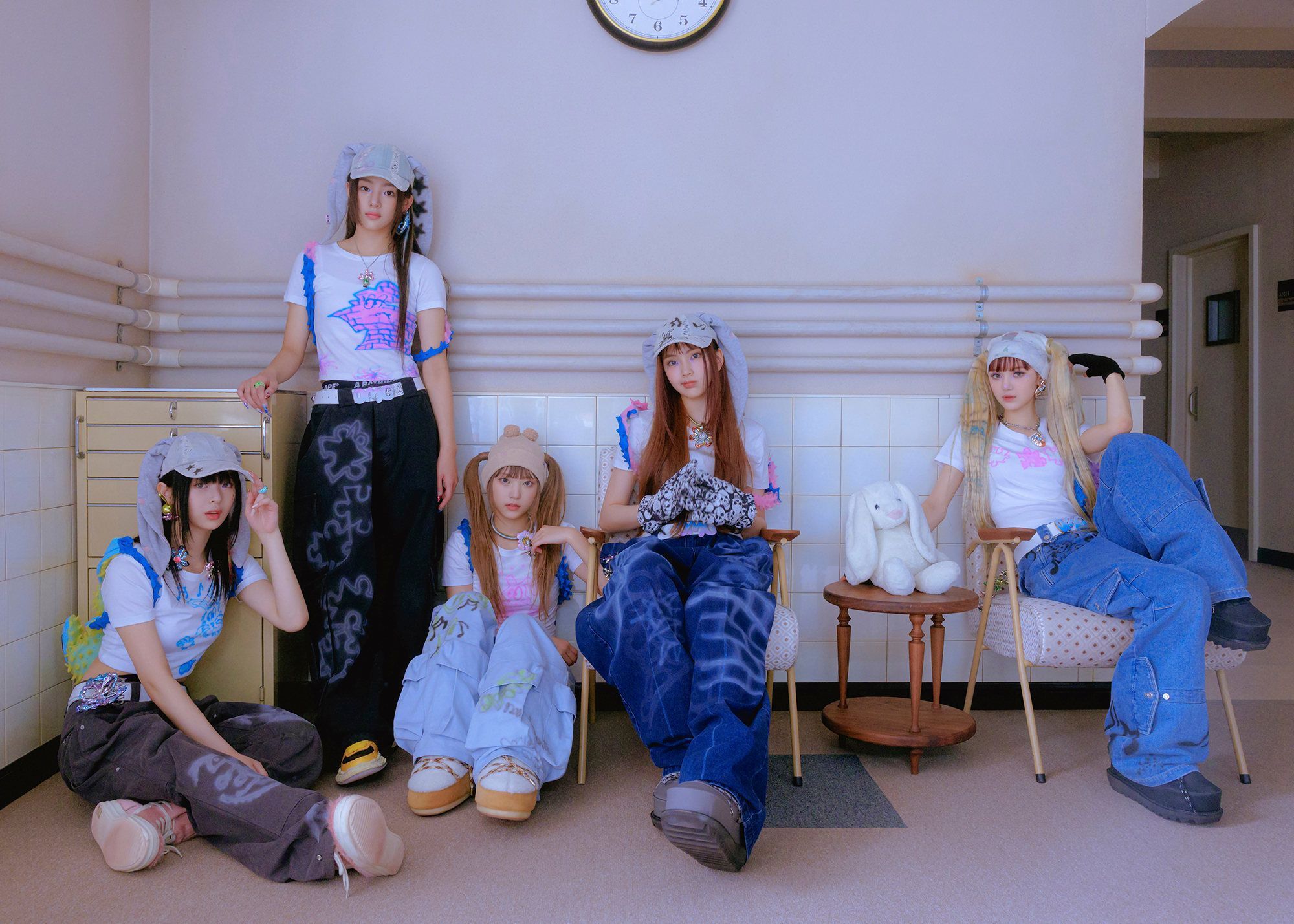 2000x1429 Newjeans OMG Teaser Concept Photo