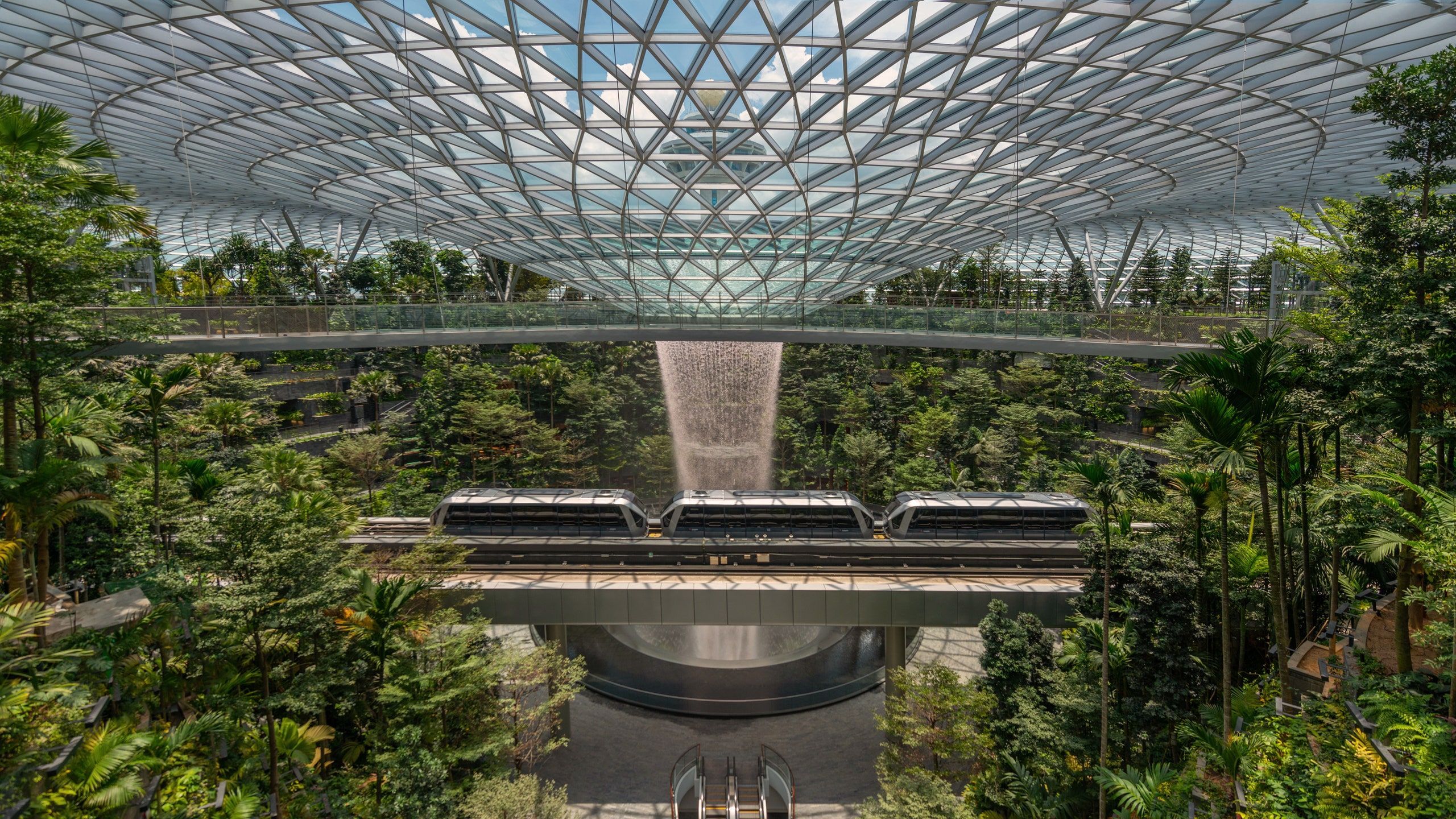2560x1440 Moshe Safdie Designs Singapore's Jewel Changi Airport As a Destination Garden