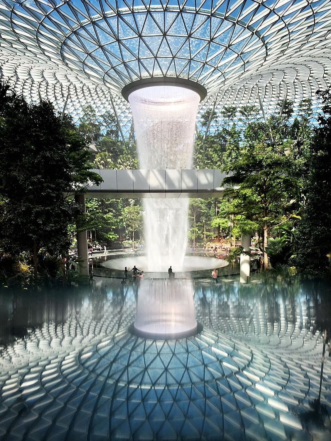 1080x1440 Jewel Changi Airport Photo Walk Launches Second Apple Store in Singapore