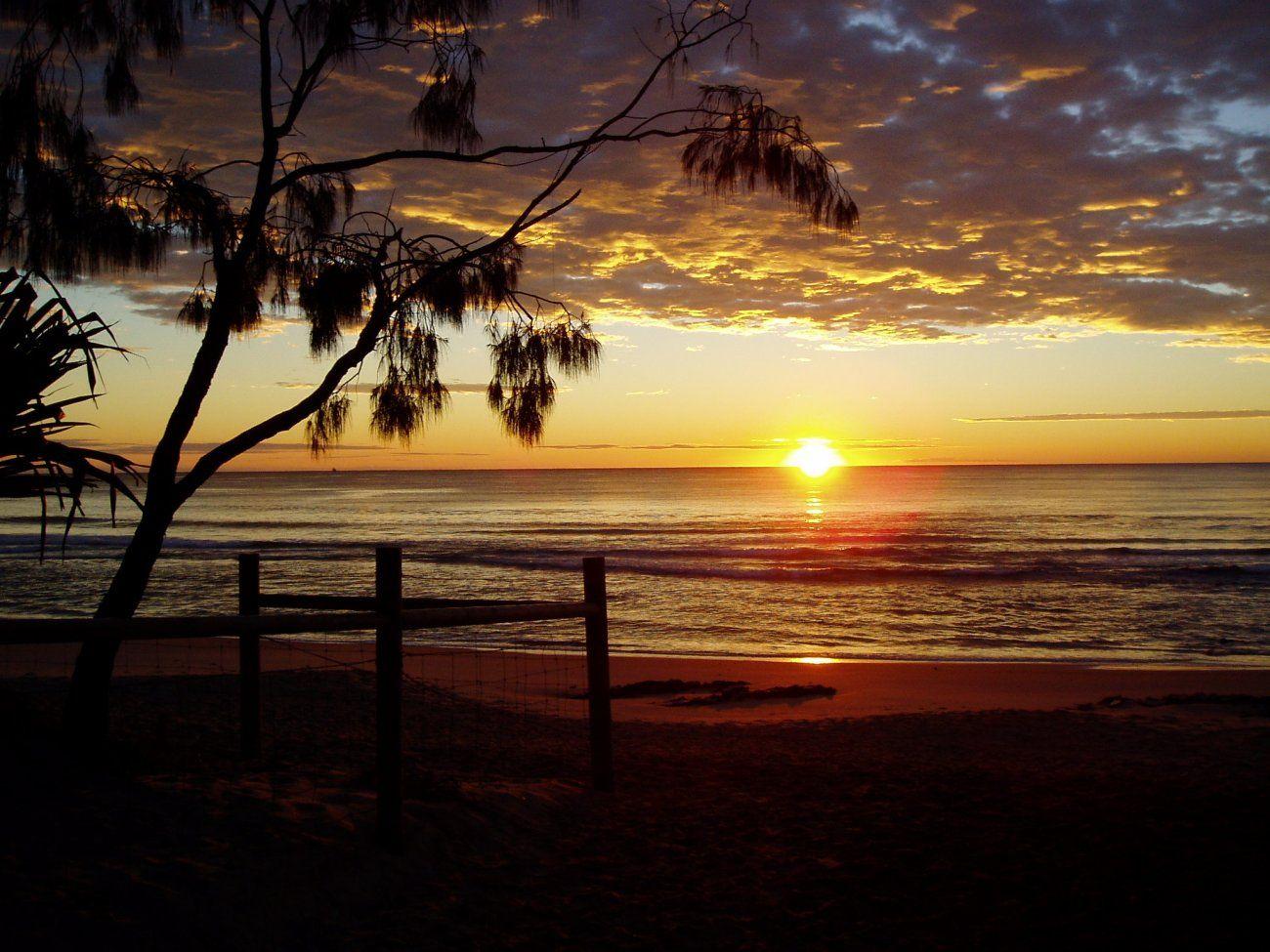 1300x975 Sunshine Coast Wallpaper