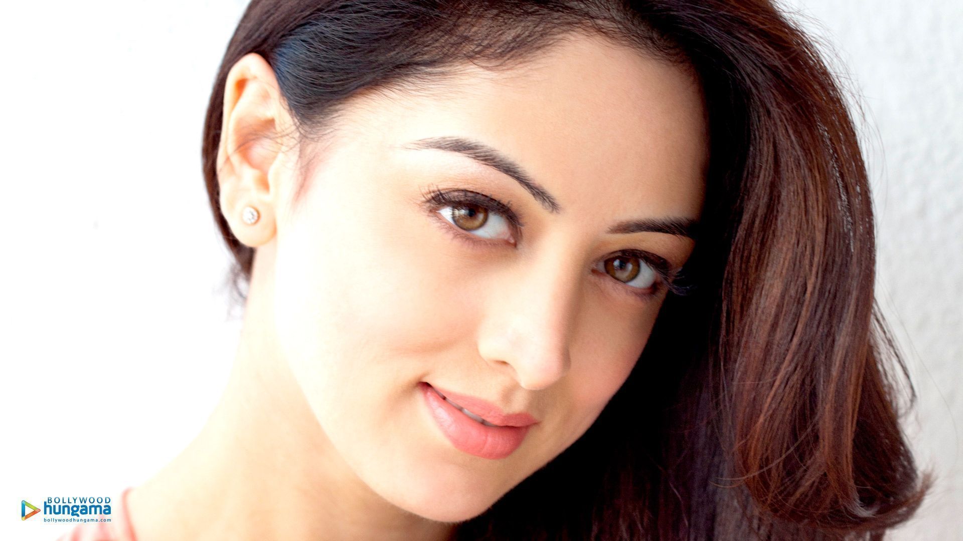 Sandeepa R Sandeepa Dhar Wallpapers - Top Free Sandeepa Dhar Backgrounds ...