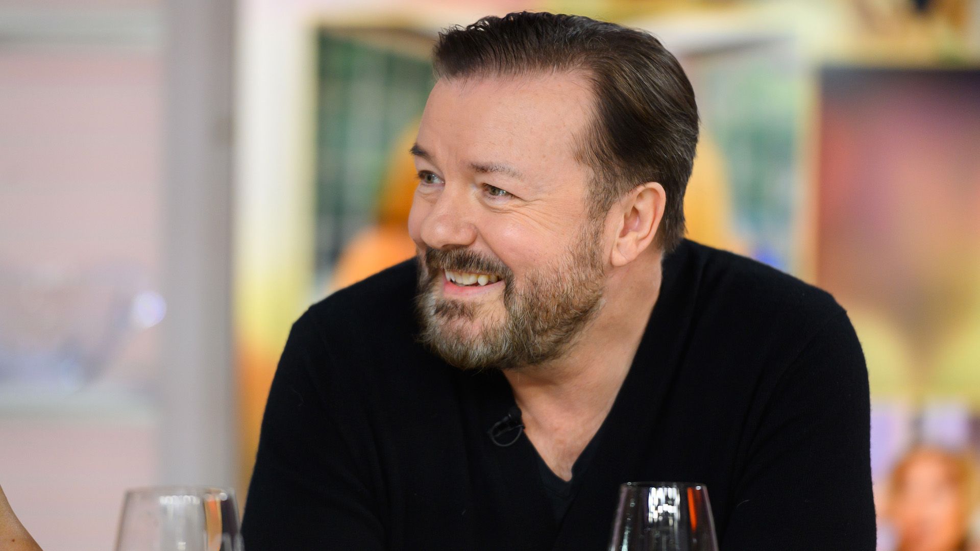 1920x1080 Ricky Gervais Mocks Alopecia While Defending Chris Rock's Jada Oscars Joke: 'I'm Going a Bit Thin, So I'm Disabled'
