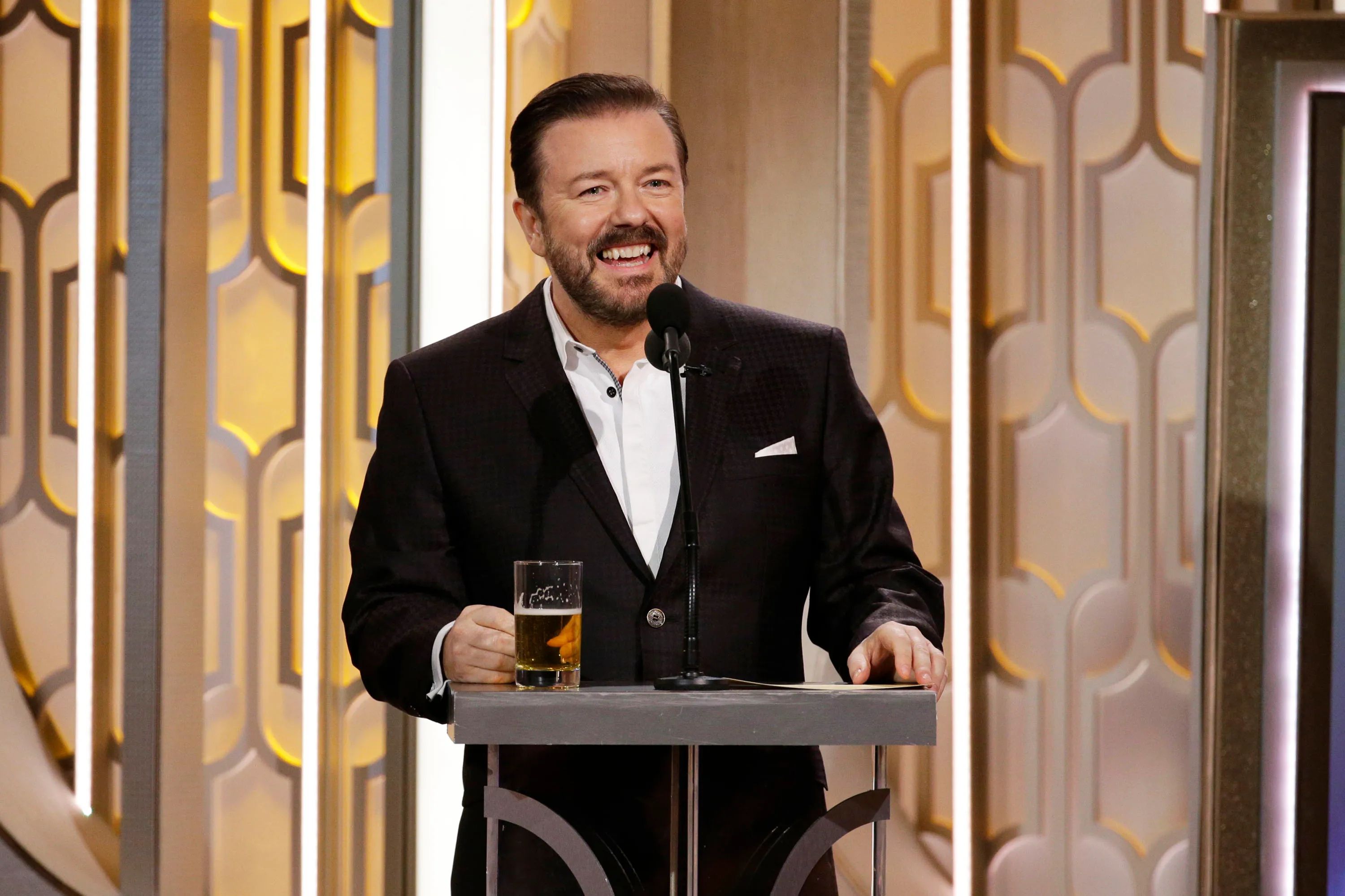 3000x1999 Ricky Gervais Wallpaper (image inside)