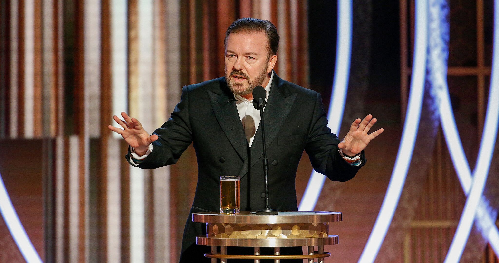 2048x1080 Ricky Gervais Wants to Work with 'Midnight Mass' Creator Mike Flanagan