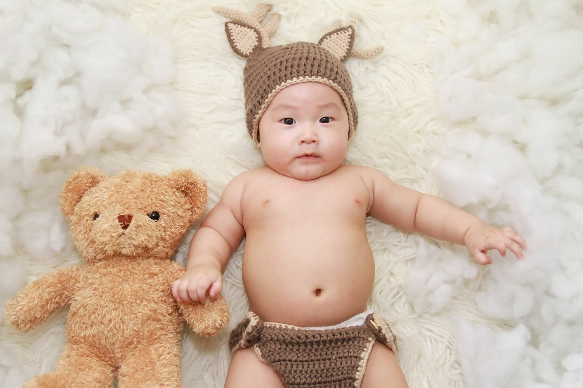 1920x1280 Cute Baby Wallpaper