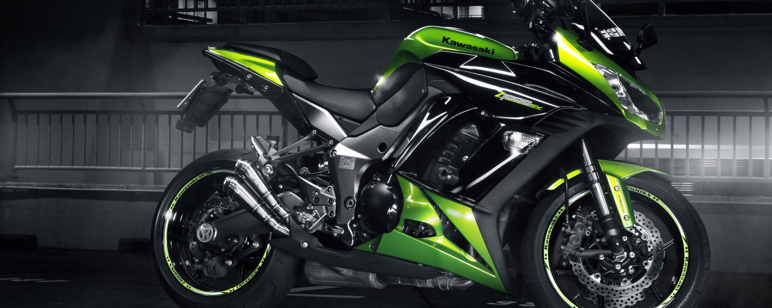 2560x1024 Bike Kawasaki Green Sport Bike 4K Wallpaper