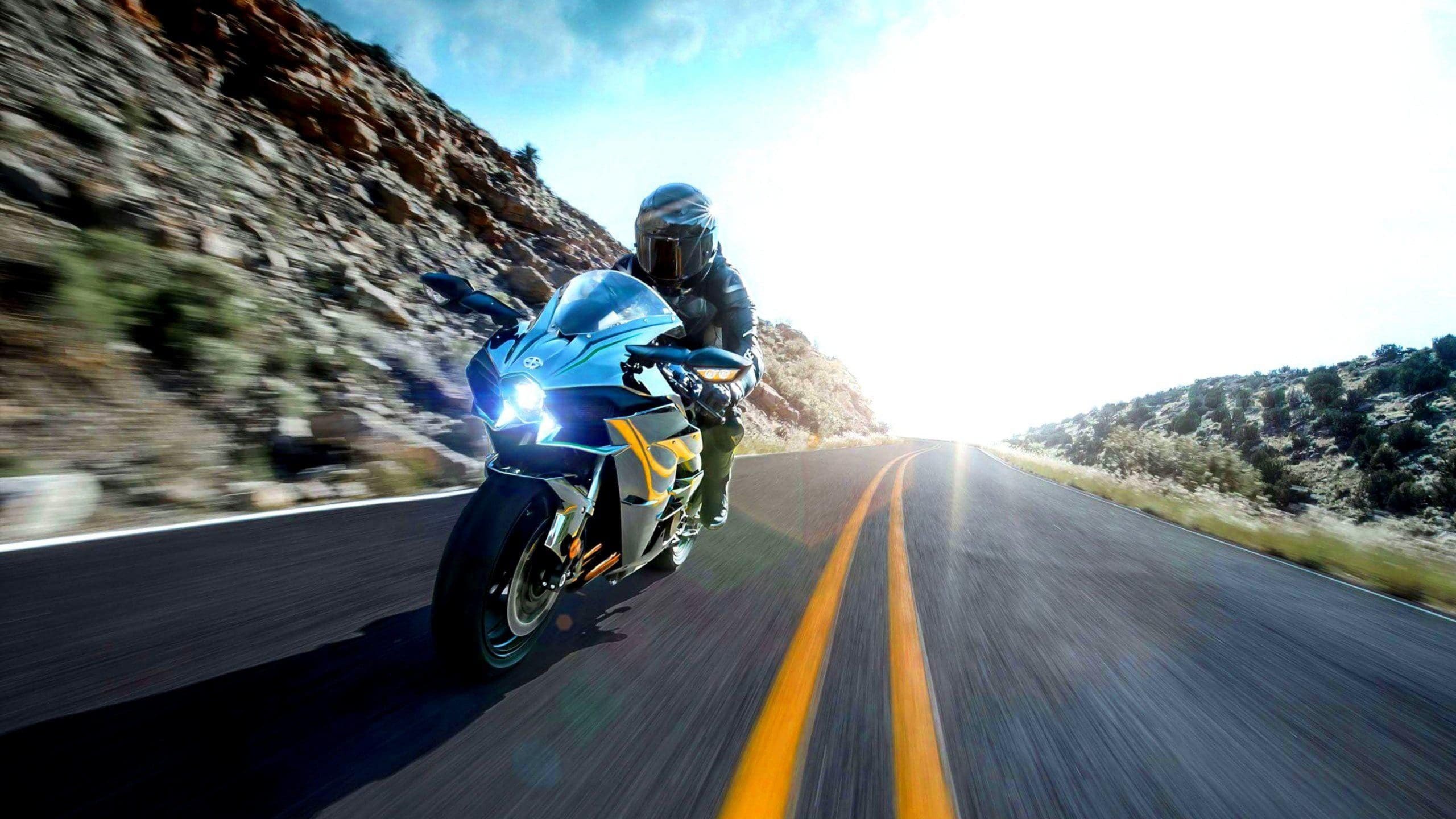 2560x1440 Kawasaki Motorcycle [4K] Wallpaper