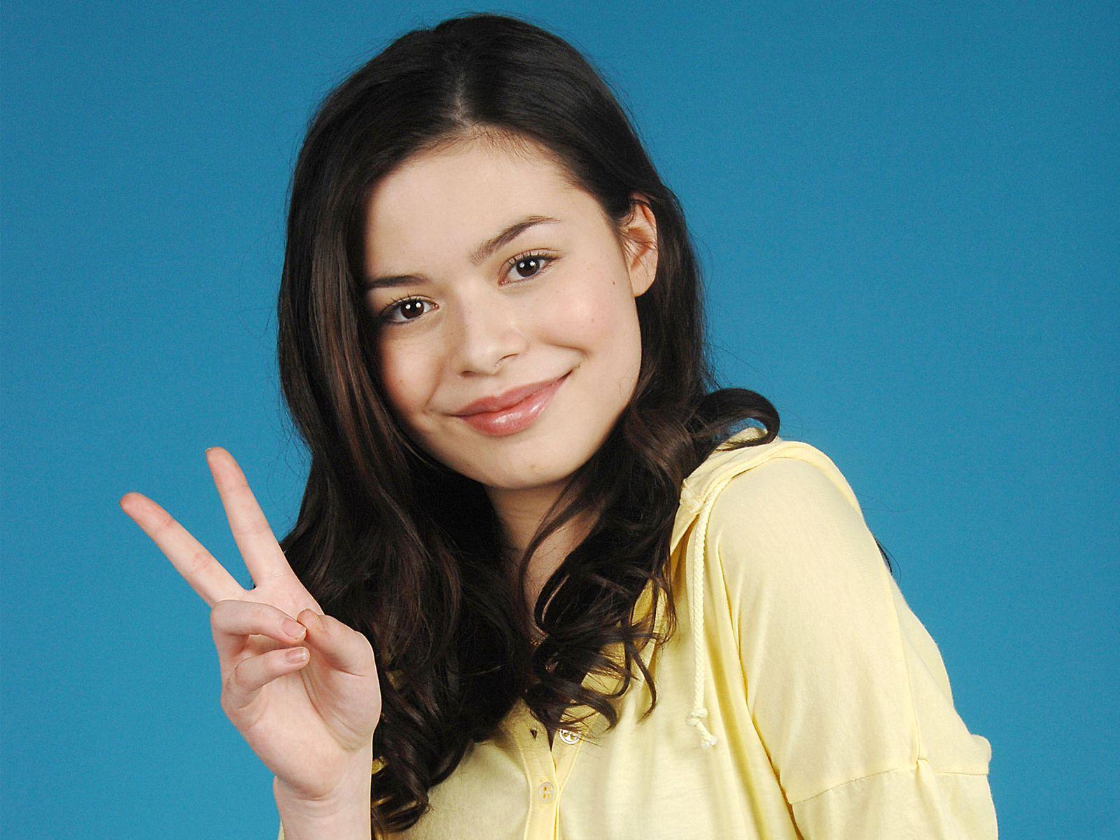 Miranda Cosgrove sexy promo photoshoots