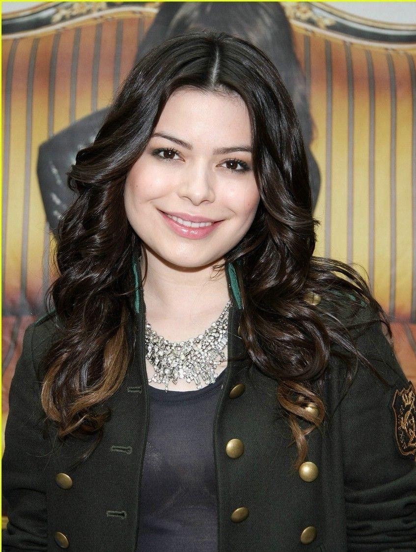 847x1123 Miranda Cosgrove wallpaper