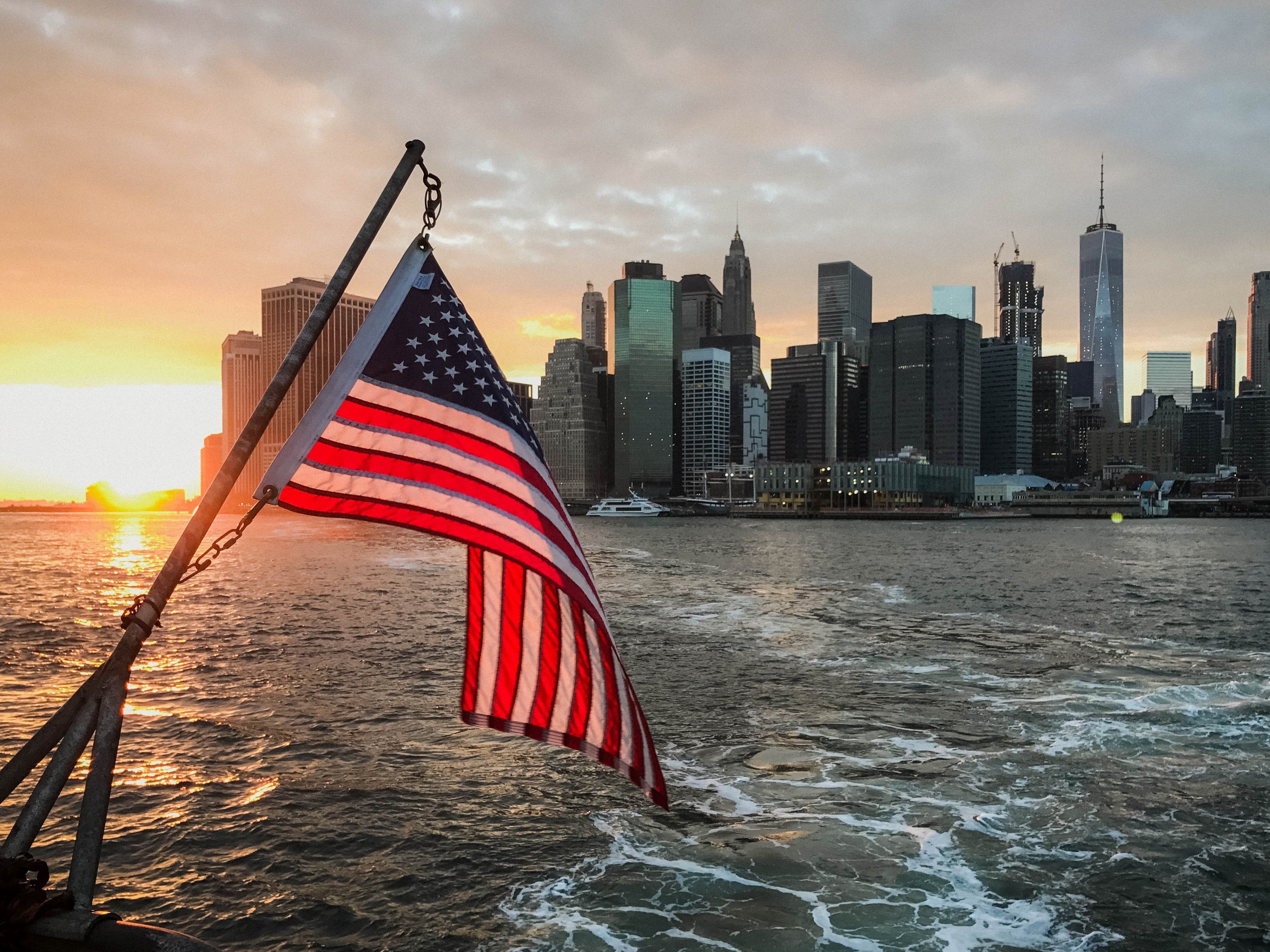 3840x2880 east river flag new york and manhattan 4k HD Wallpaper