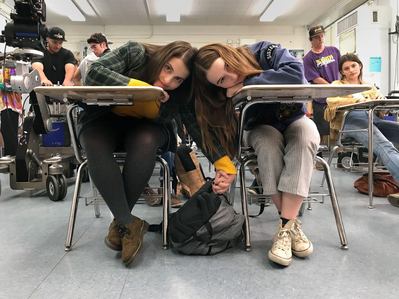 1400x1050 Booksmart Wallpaper