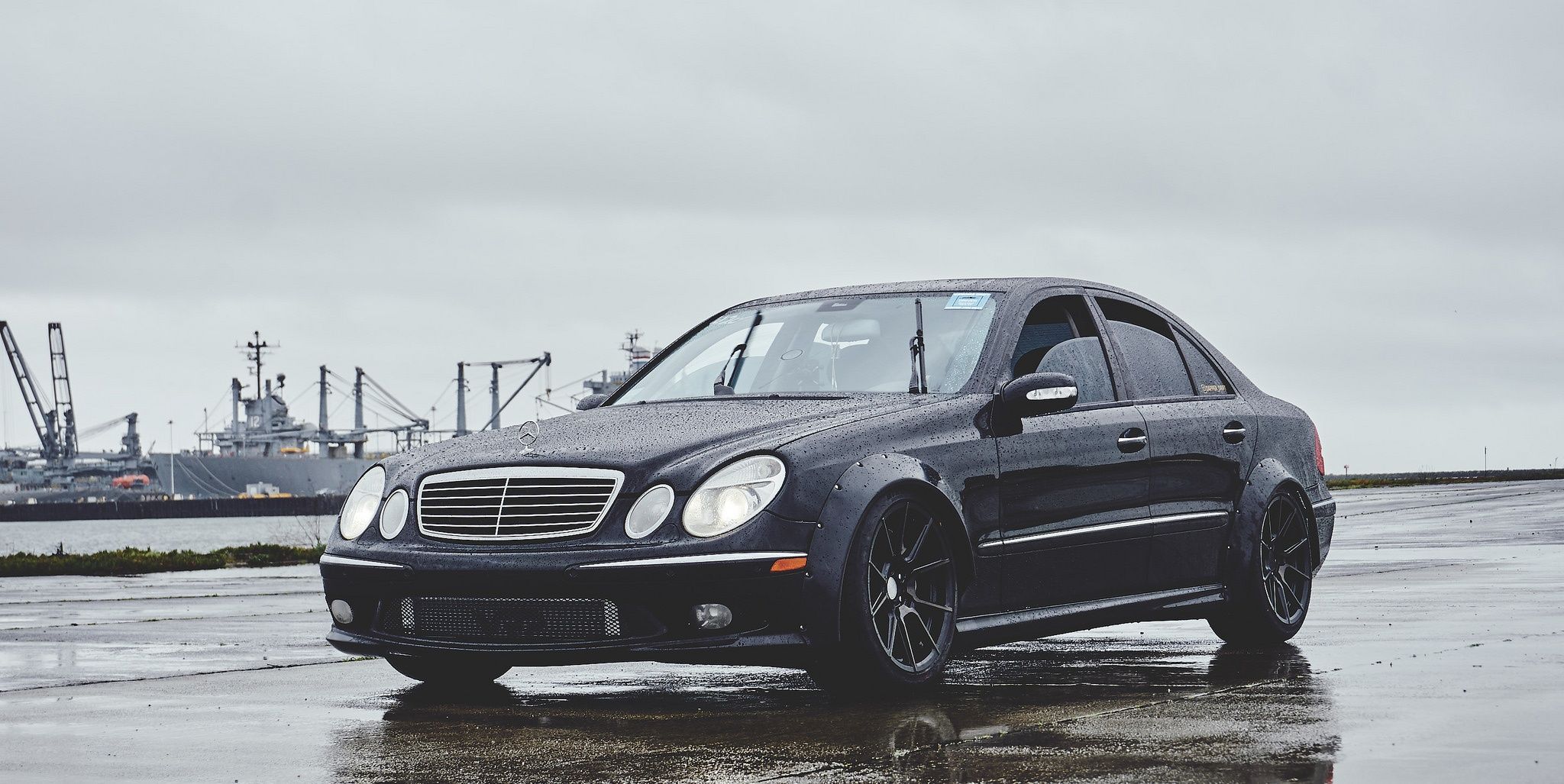 2048x1027 E55 AMG Wallpaper