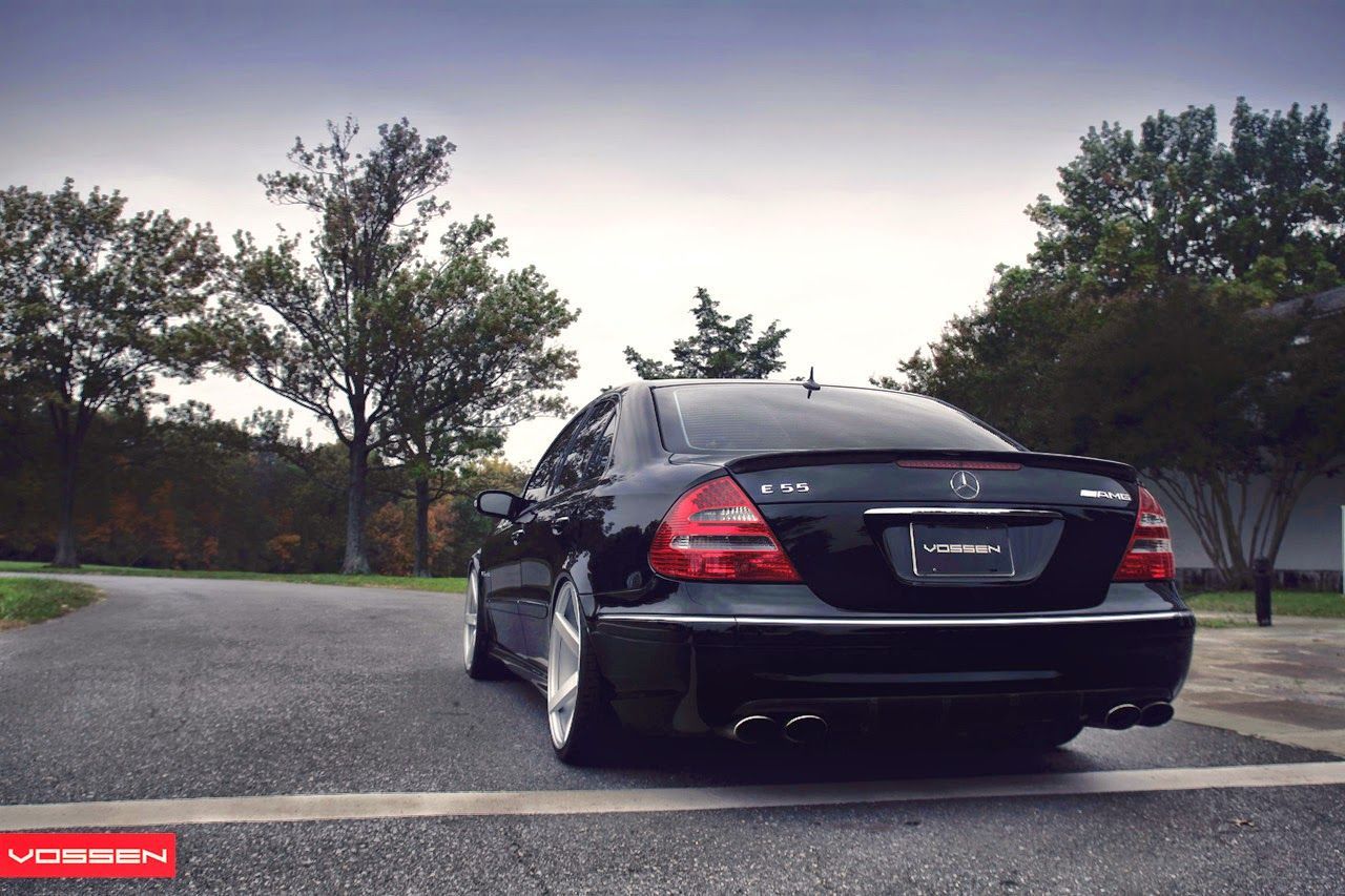 1280x853 Mercedes Benz E55 AMG Wallpaper