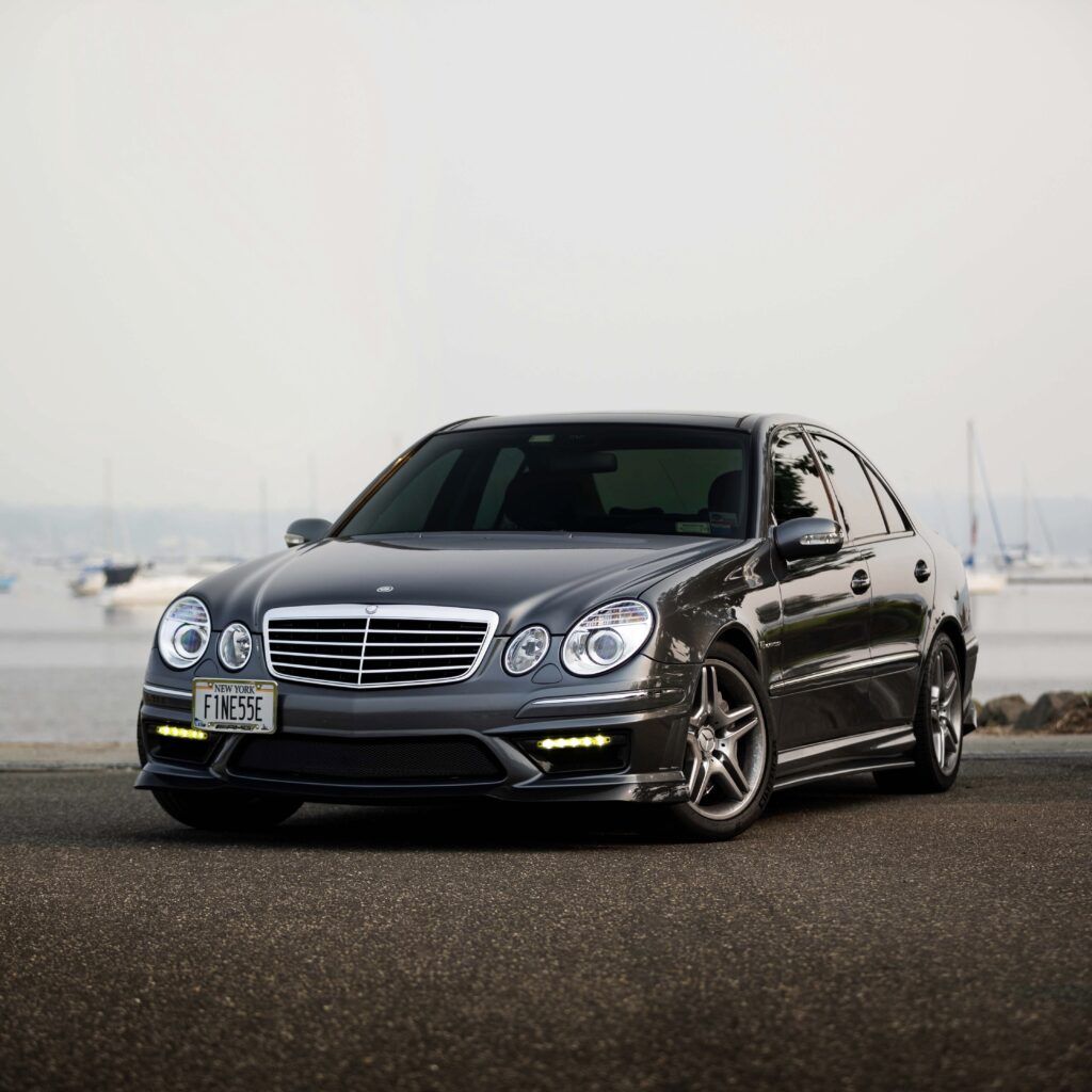 1024x1024 Mercedes Benz E55 AMG
