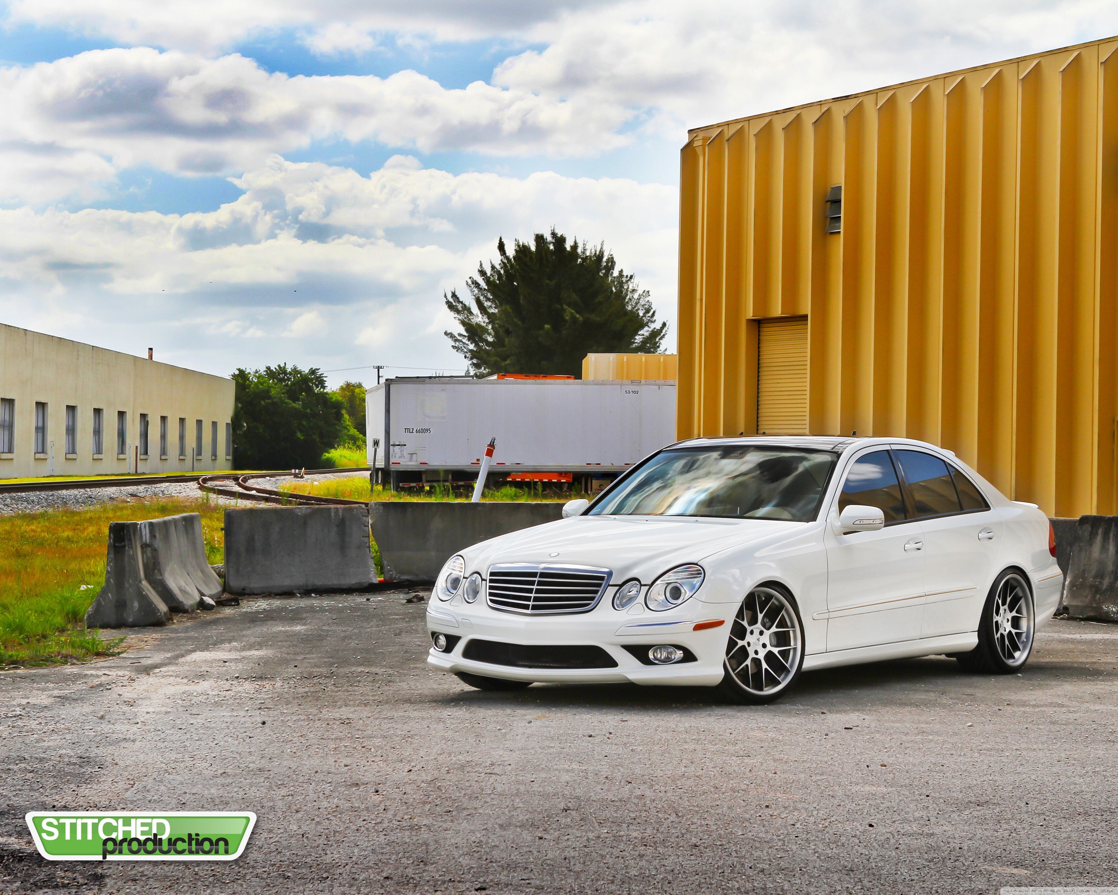 3750x3000 Mercedes Benz E350 I Stitched Production Photography Ultra HD Desktop Background Wallpaper for 4K UHD TV : Widescreen & UltraWide Desktop & Laptop : Tablet