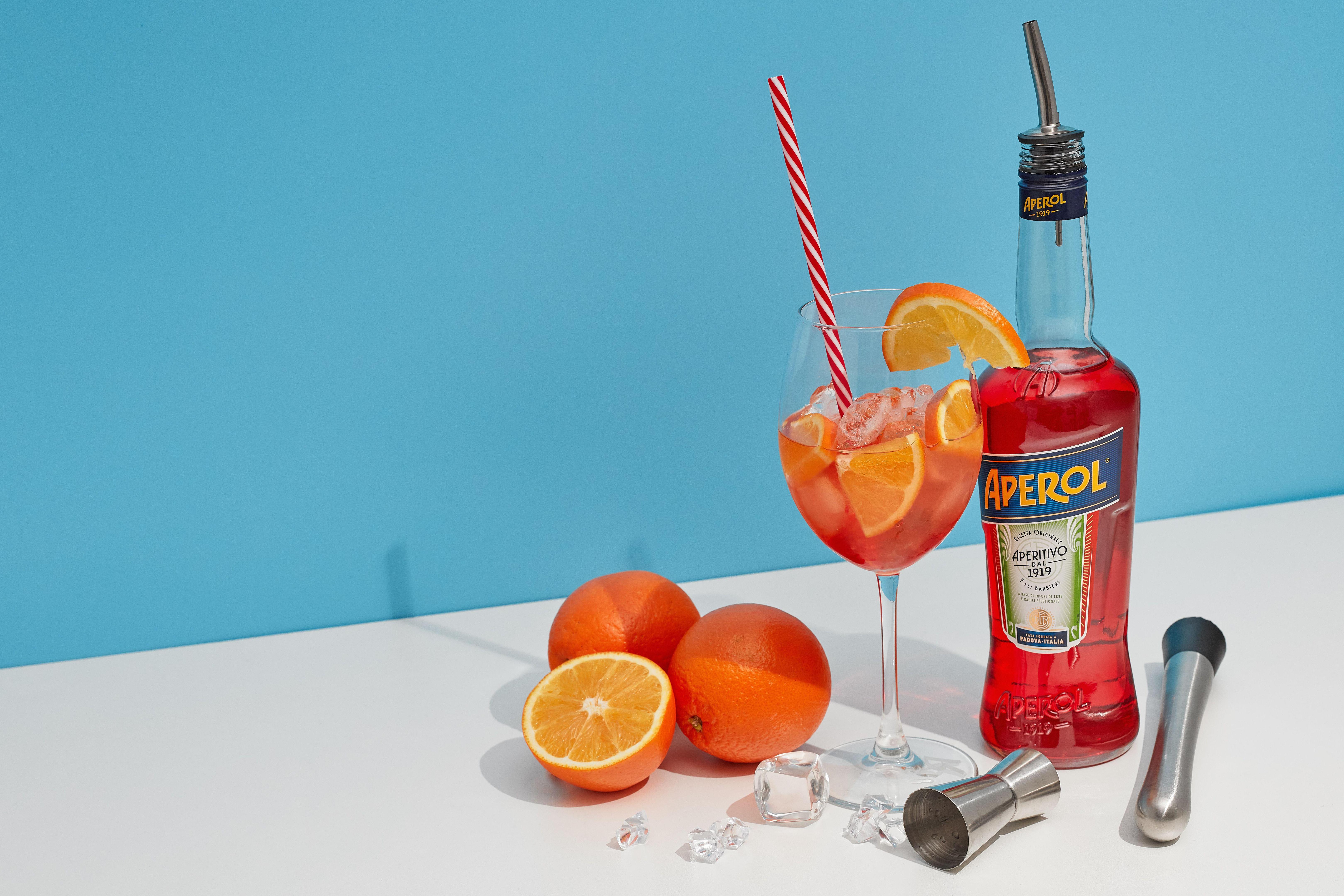 6479x4319 Aperol spritz become the naffest drink