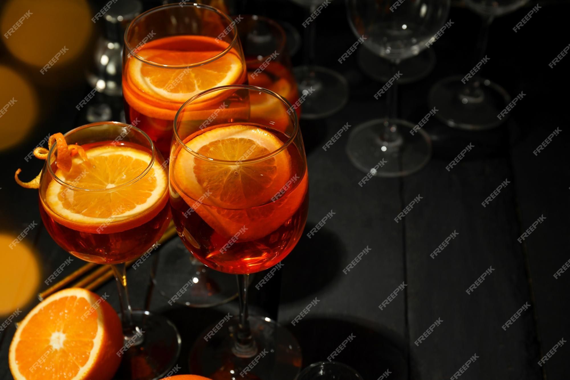 2000x1333 fresh alcohol drink aperol spritz space