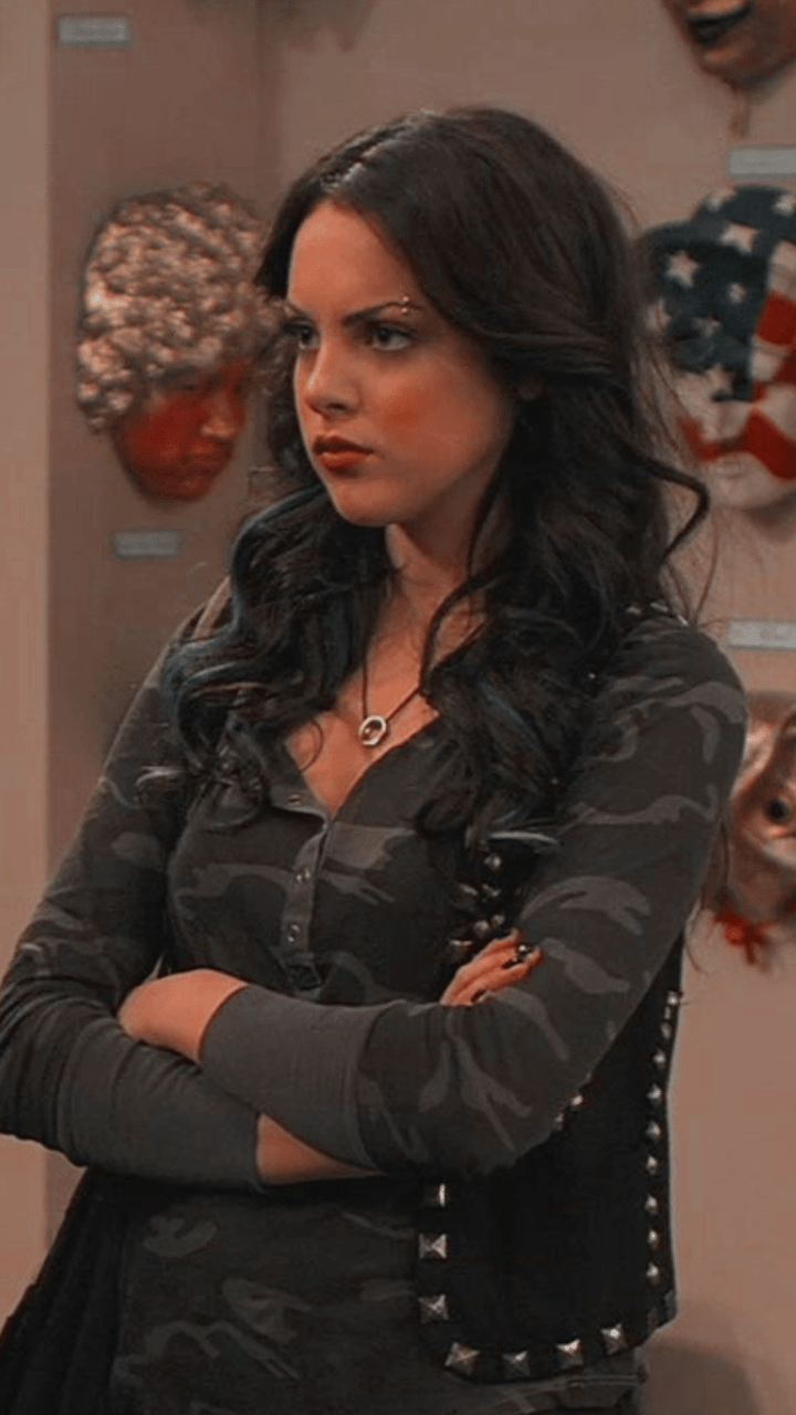 720x1280 liz gillies stuff