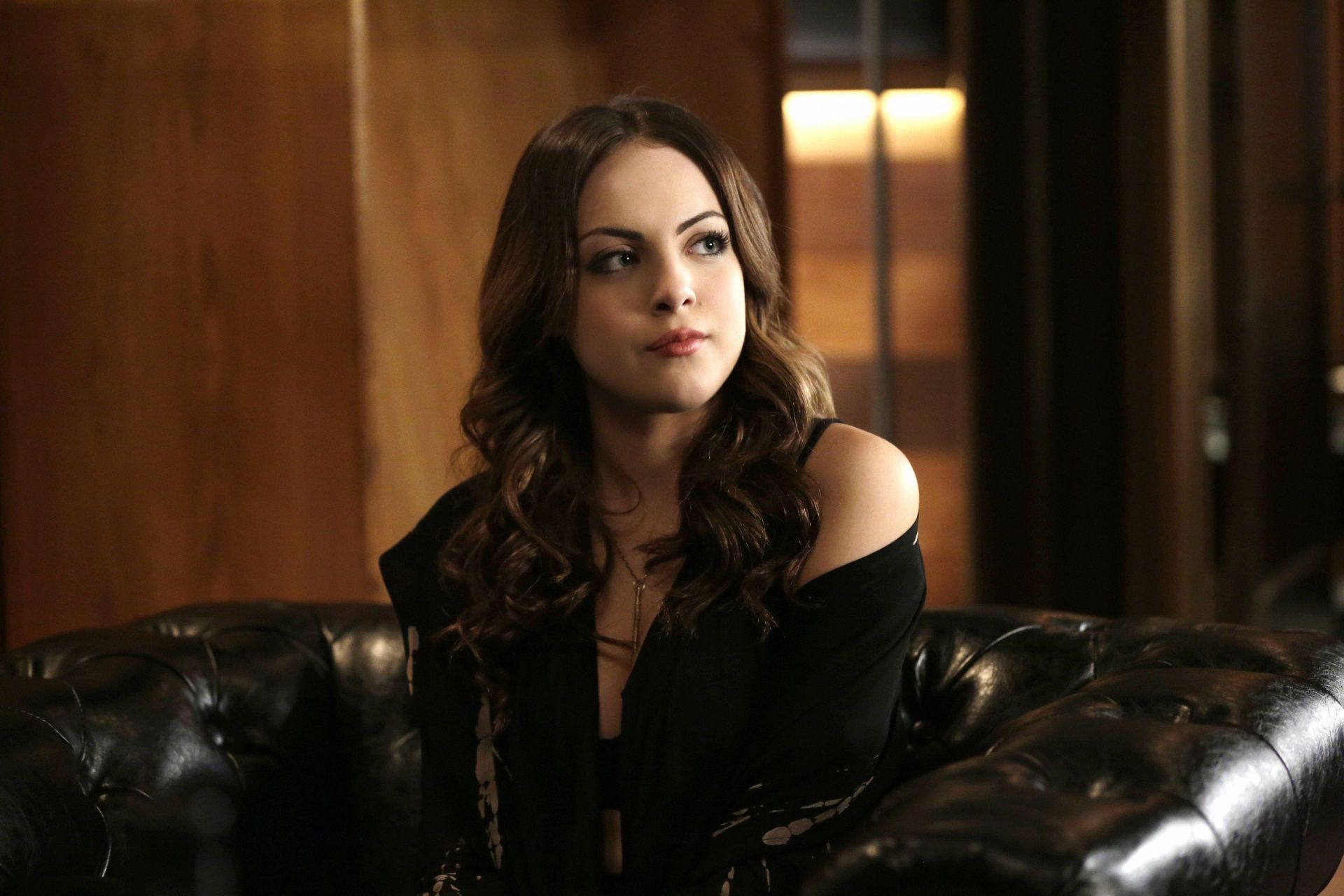 1920x1280 elizabeth gillies image