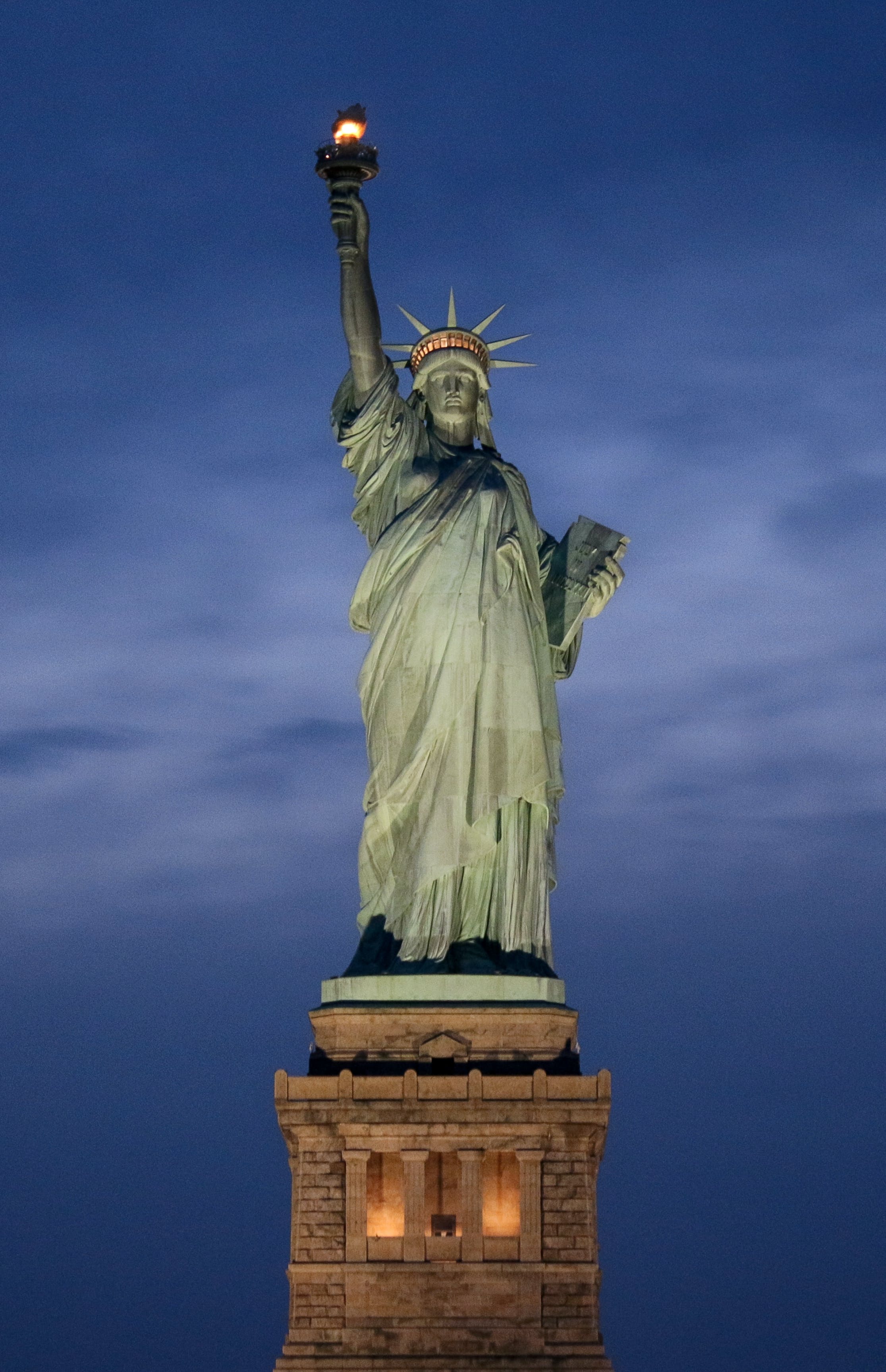 2231x3456 Statue Of Liberty Photo, Download