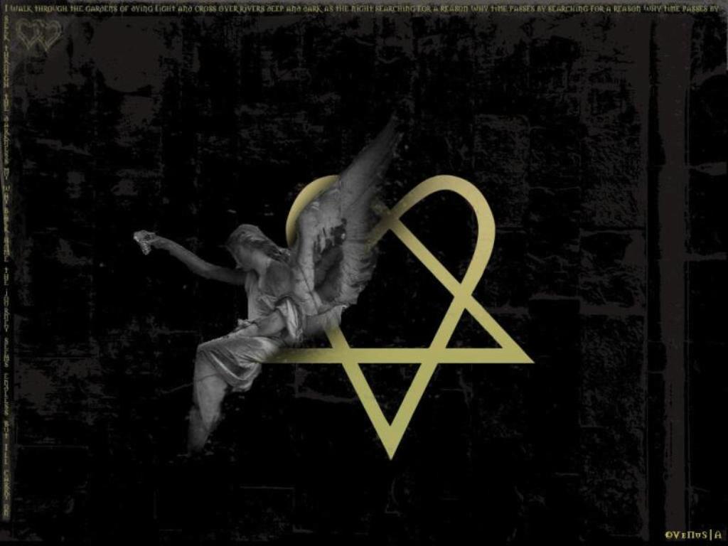 1024x768 Heartagram Wallpaper