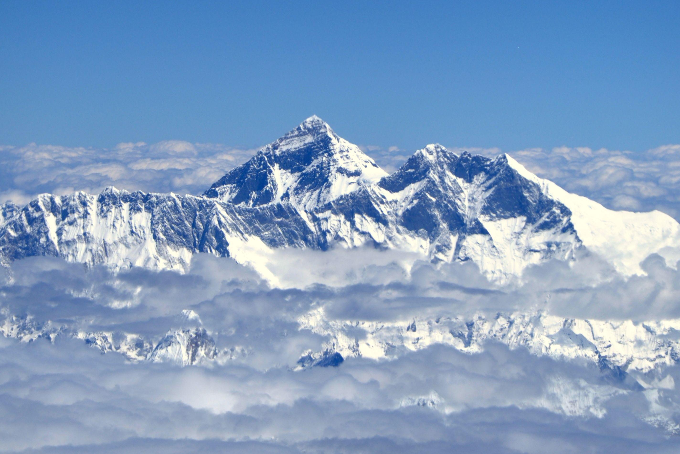 2848x1900 Everest Wallpaper HD Background Free Download