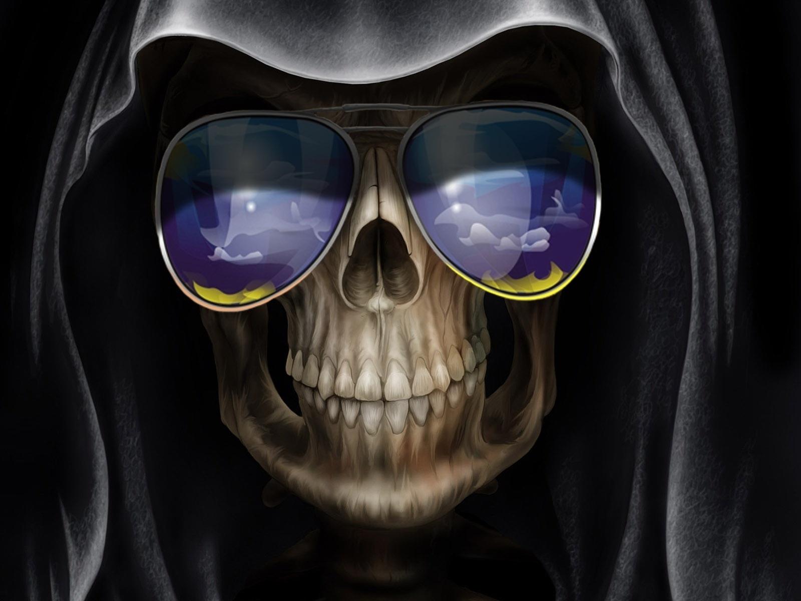 1600x1200 Picture funny Skulls eyeglasses Hood