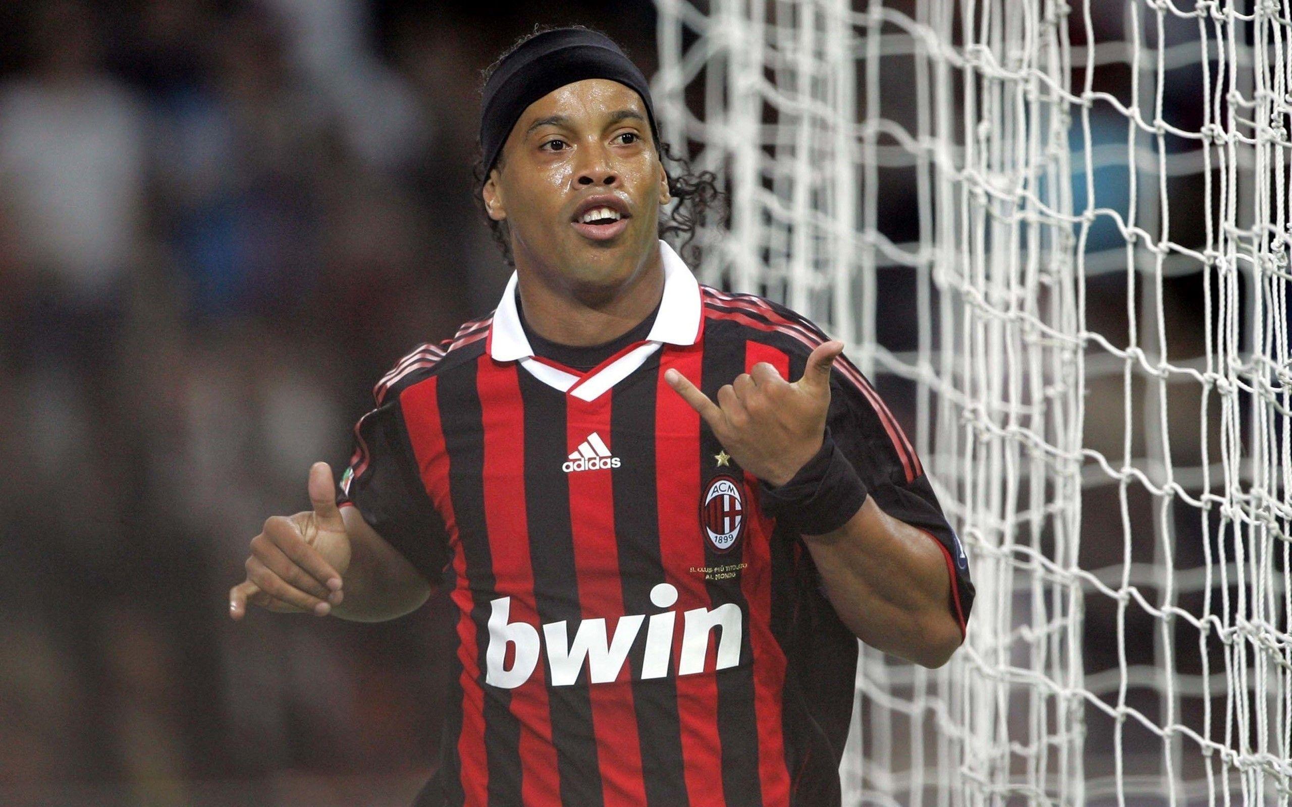 2560x1600 Ronaldinho HD Wallpaper Image Picture Photo Download