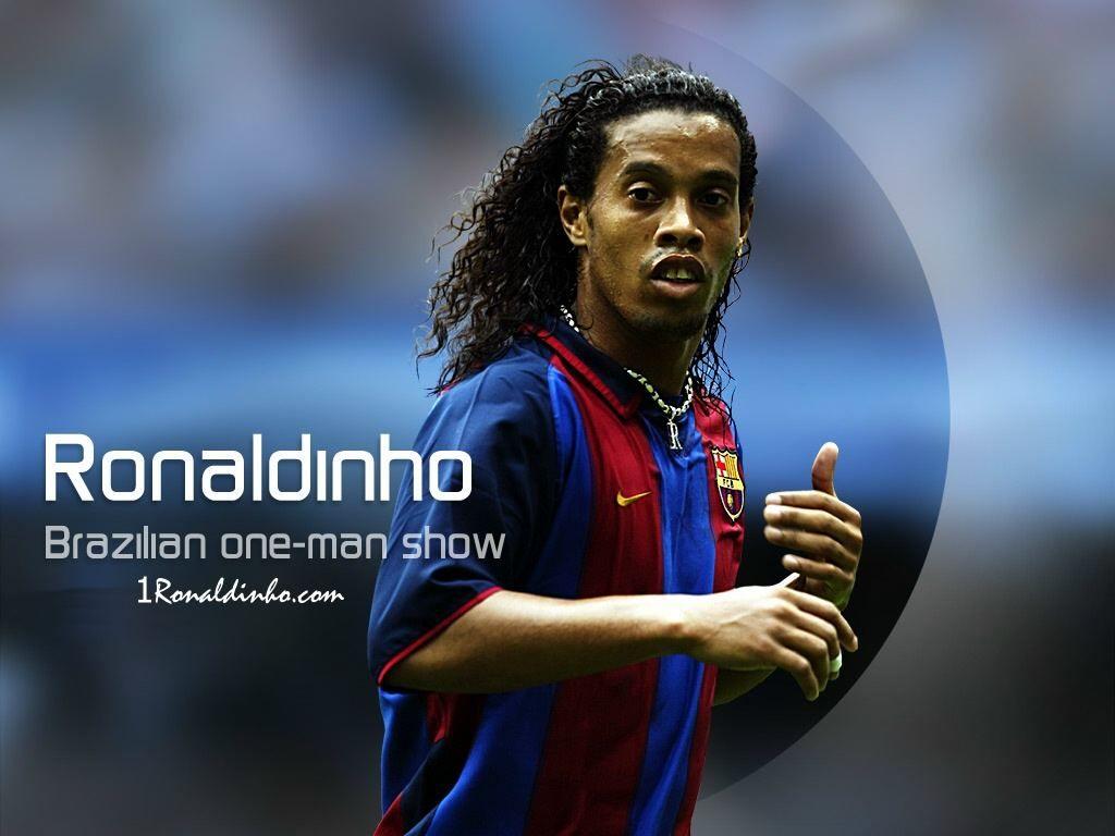 1024x768 Ronaldinho Football Wallpaper