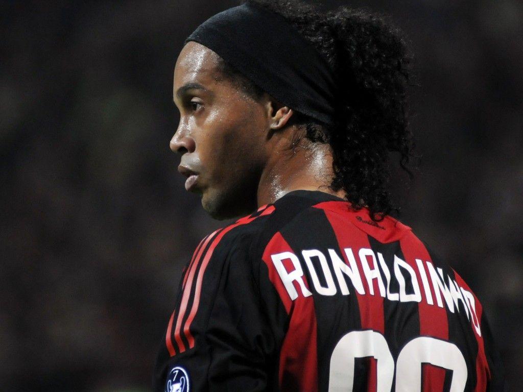1024x768 Ronaldinho Ac Milan Wallpaper HD