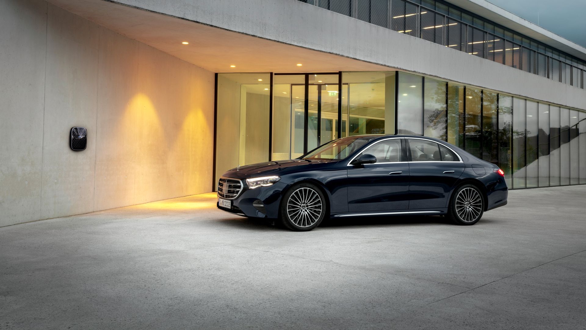 1920x1080 Mercedes Benz E Class 2024. Desktop