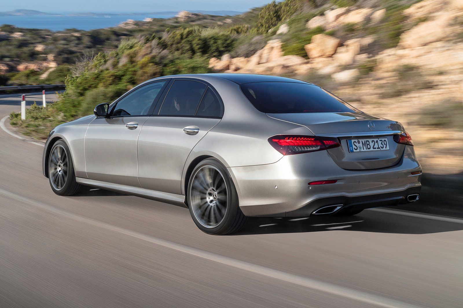 1600x1066 Mercedes Benz E Class Sedan