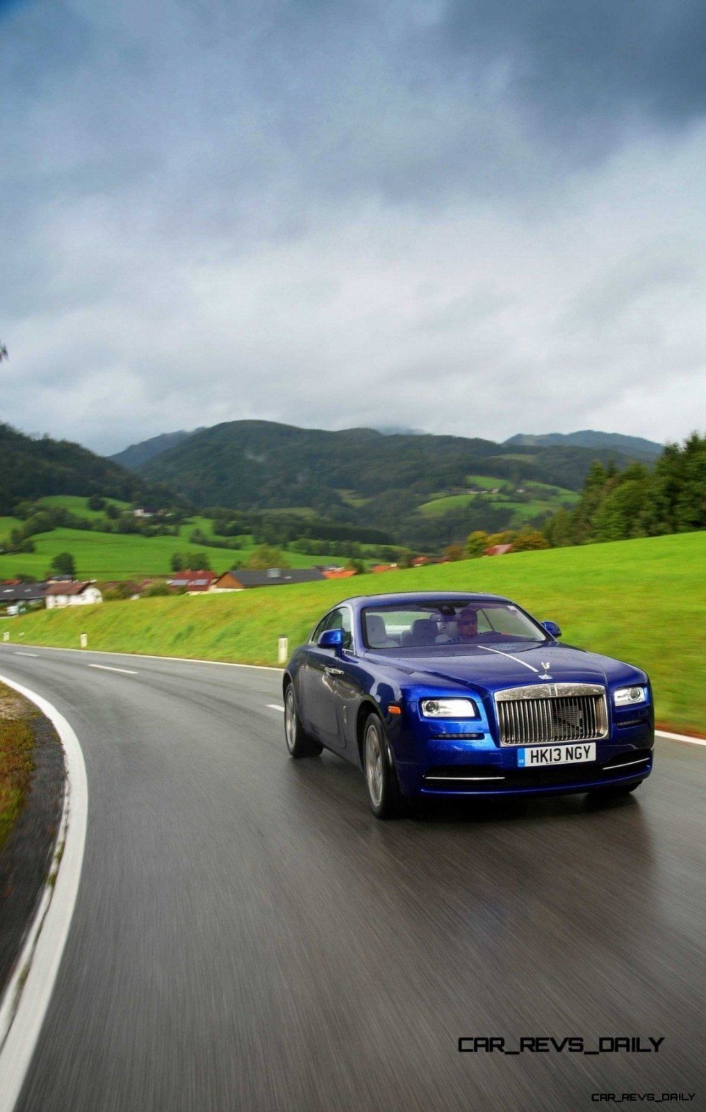 1016x1600 Rolls Royce Wraith Showcase