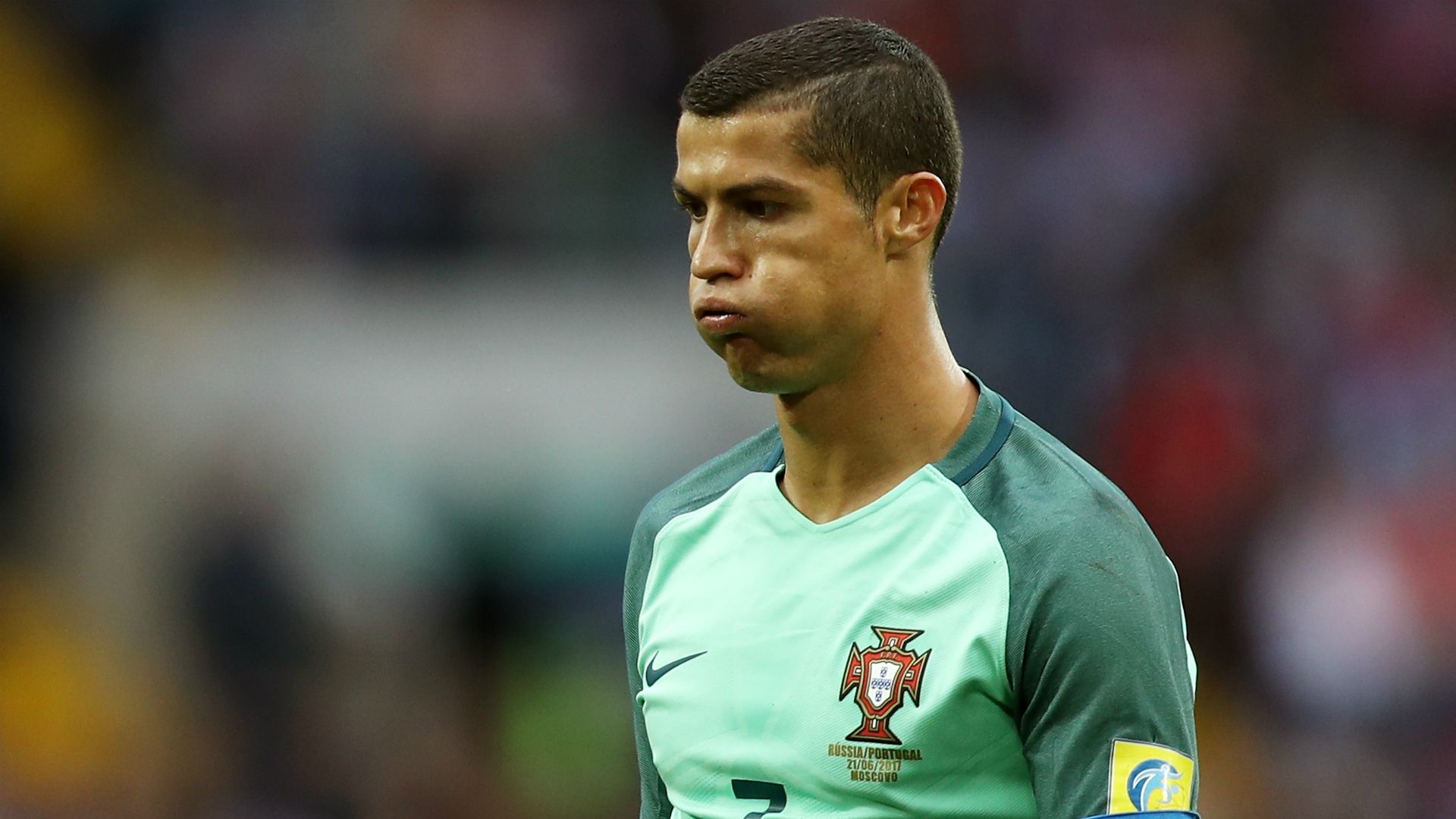 Luis Figo Wallpapers - Top Free Luis Figo Backgrounds - WallpaperAccess