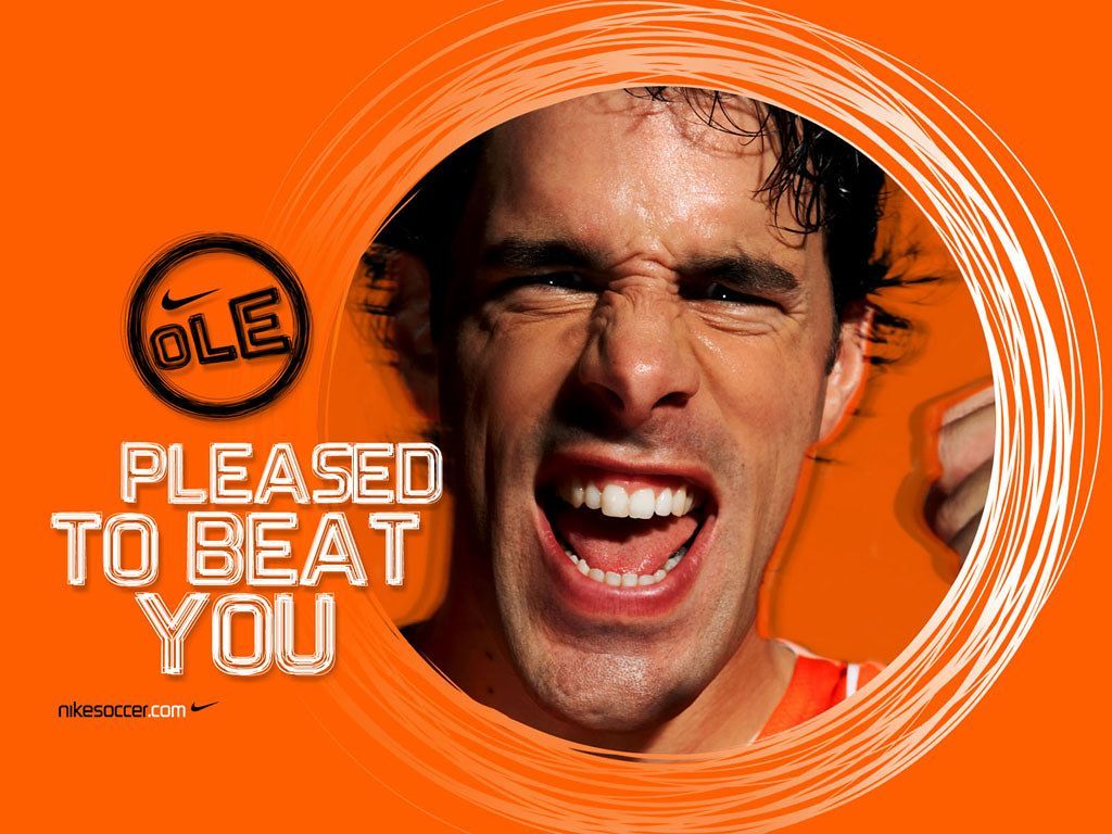 1024x768 Luis Figo