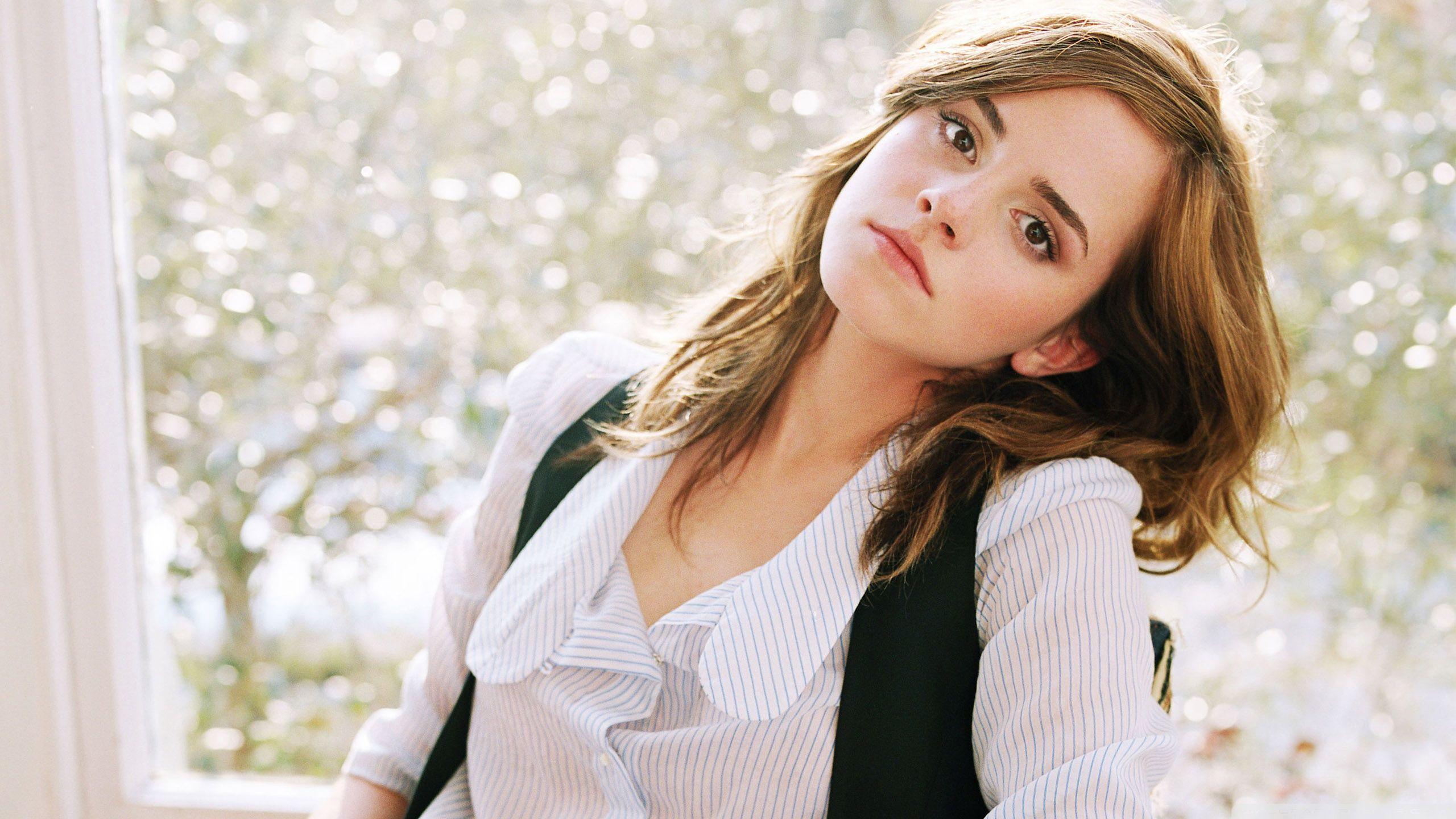 2560x1440 WallpaperWide.com ❤ Emma Watson HD Desktop Wallpaper