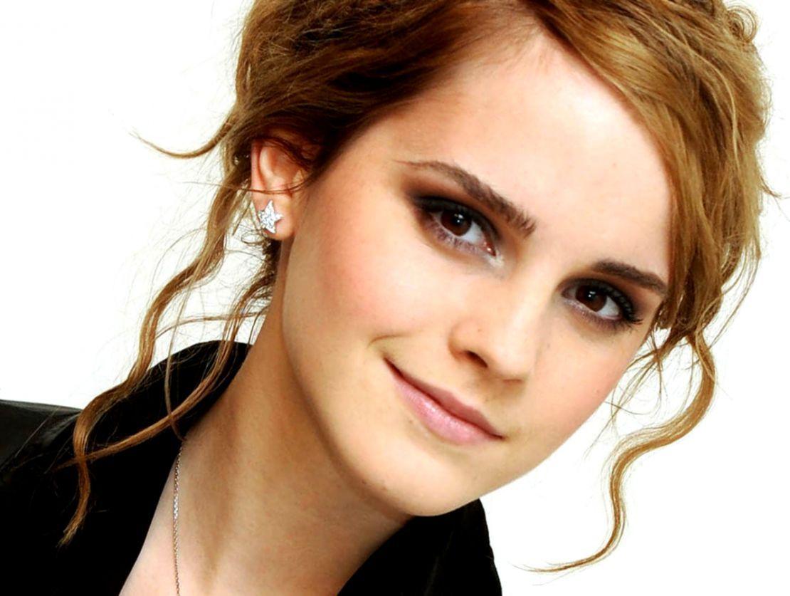 1110x837 Emma Watson HD Wallpaper