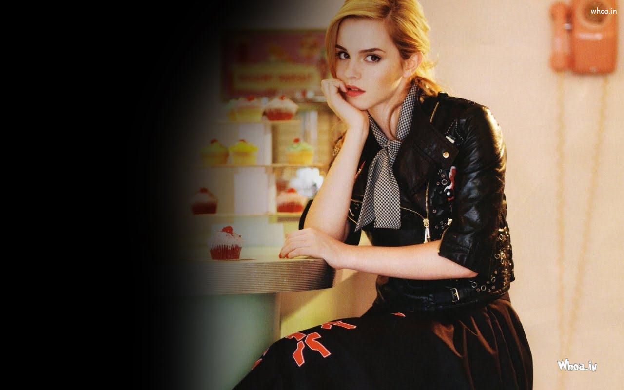1280x800 Emma Watson Sad Face Wallpaper
