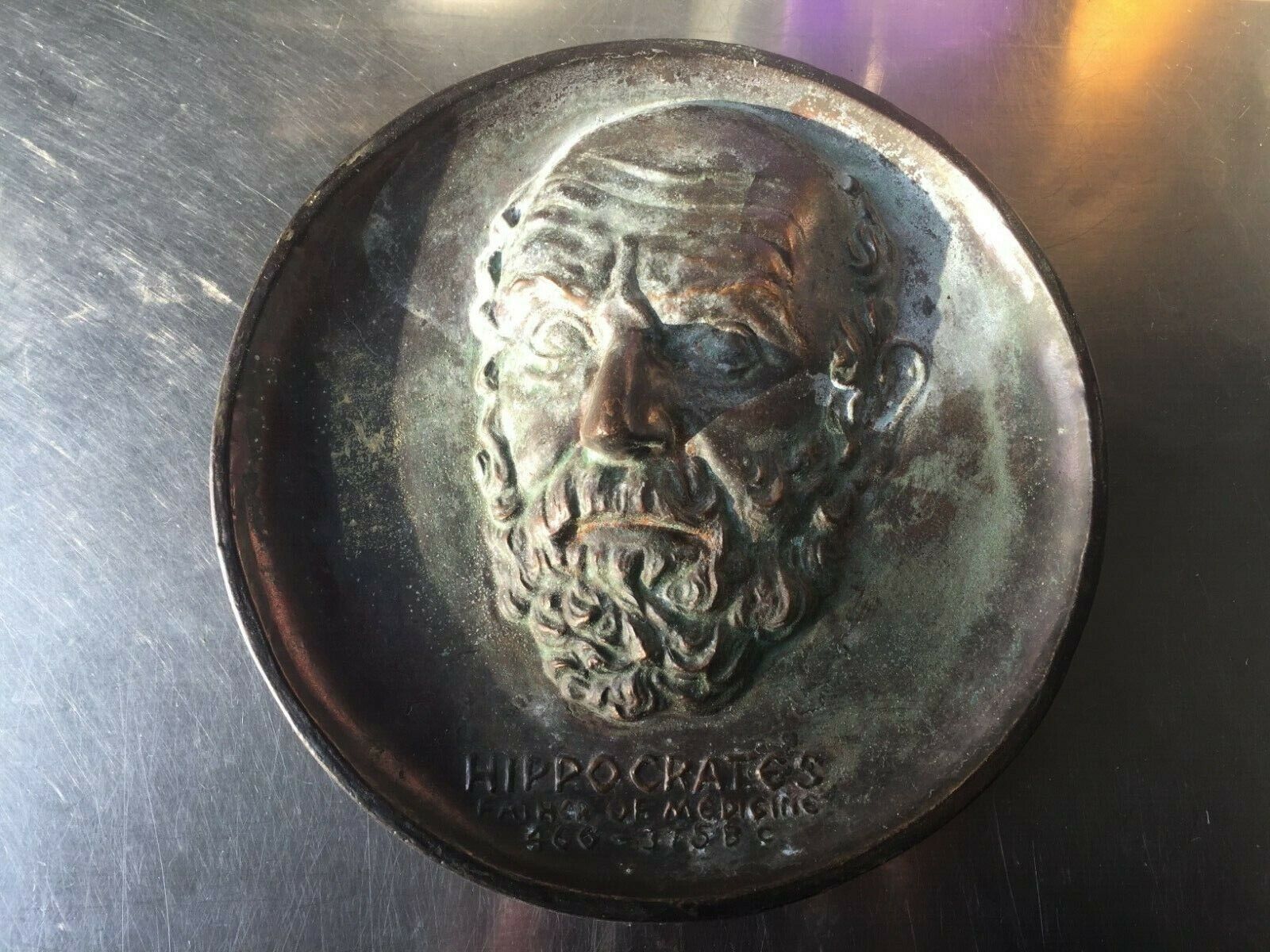1600x1200 Wall Plaque Vtg Cast Metal
