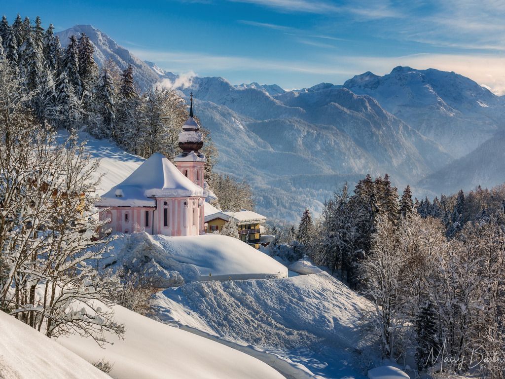 1024x768 Download wallpaper winter, mountains