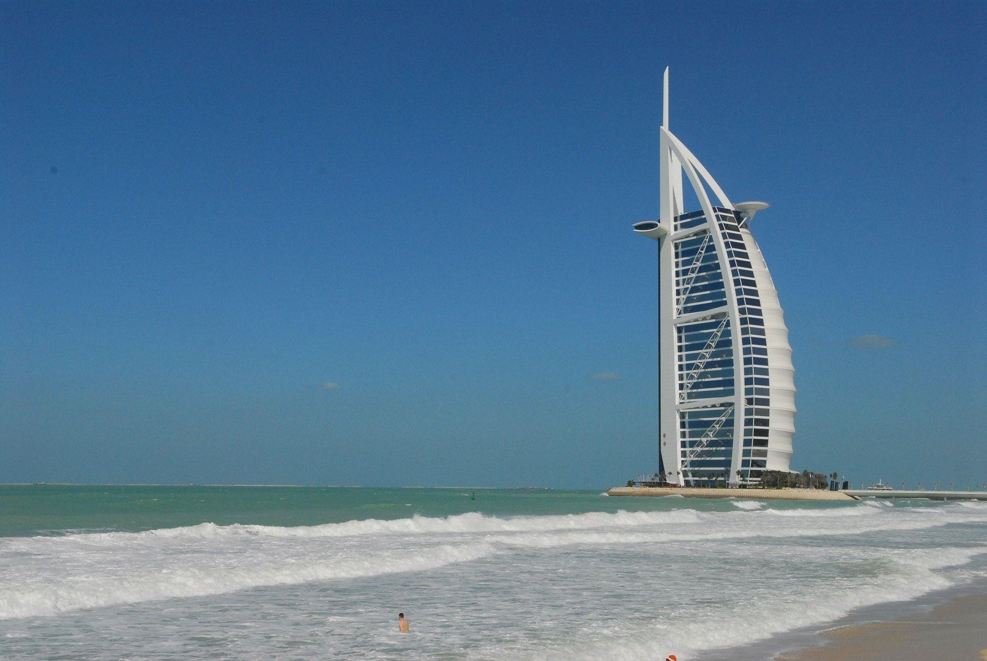 1920x1285 Burj Al Arab, Dubai Under Blue Sky · Free