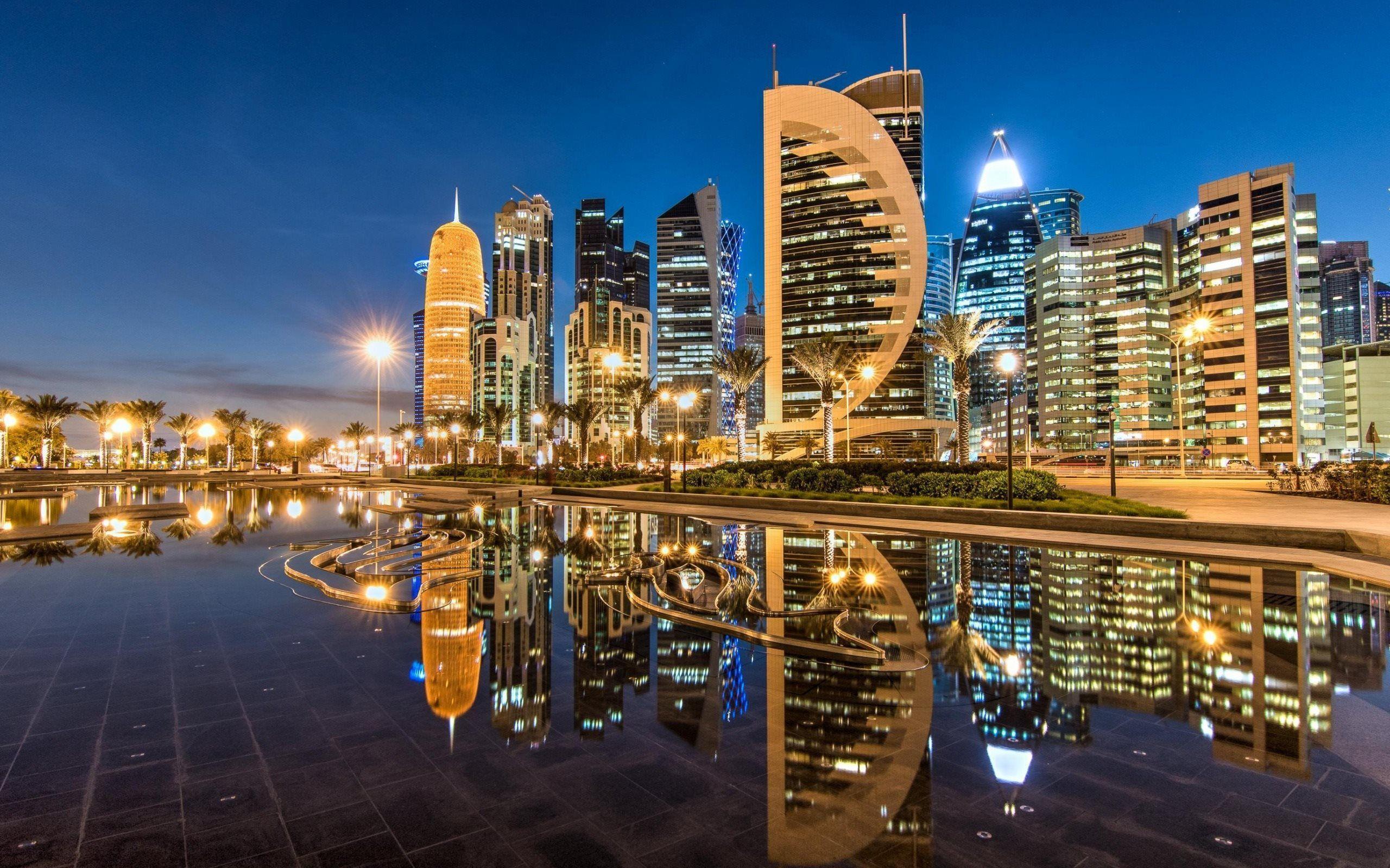 2560x1600 Doha, Qatar, Skyscrapers, evening, Sheraton Park. dubai